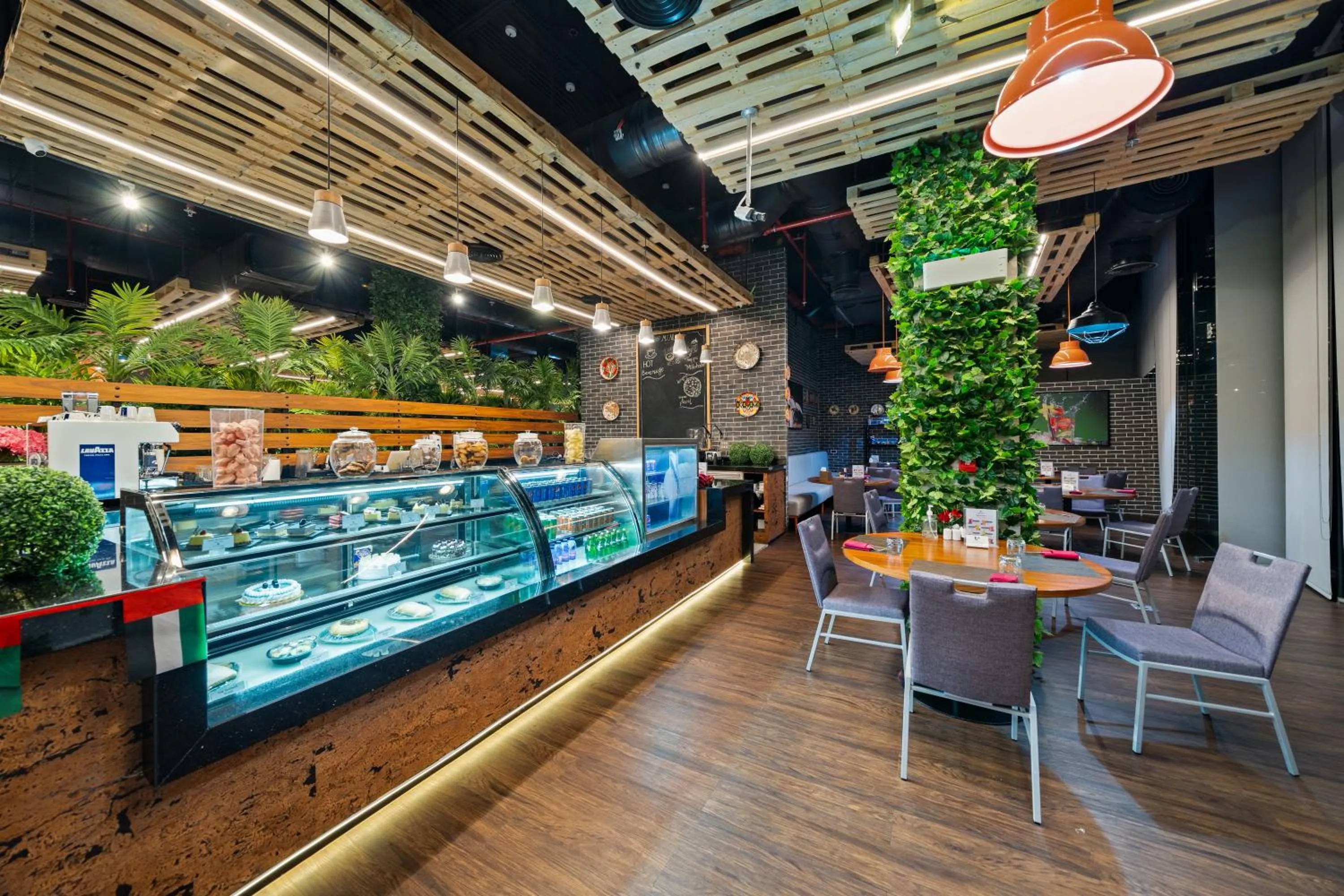 Restaurant/places to eat in Park Regis Business Bay