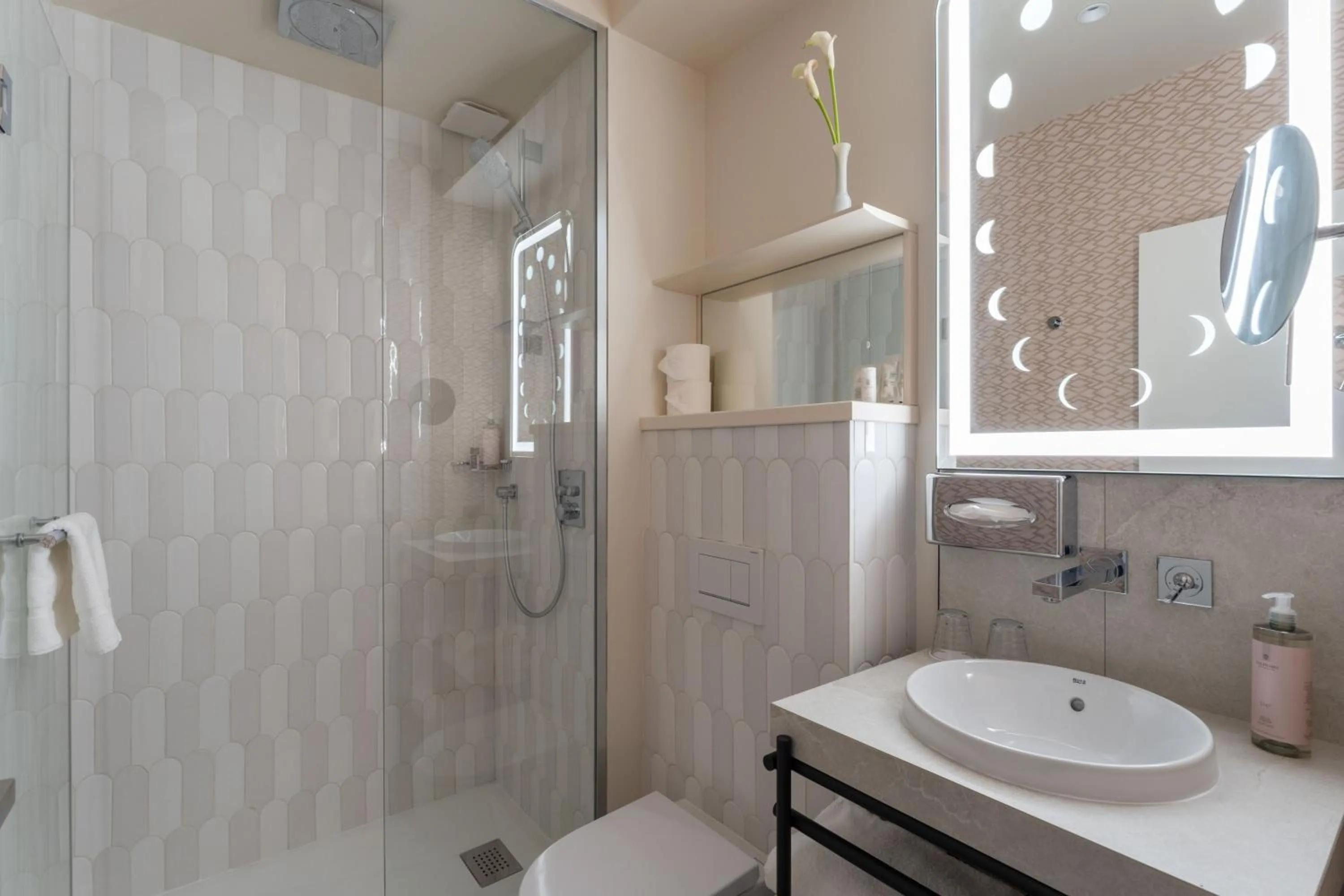 Bathroom in Hotel Astra Opera - Astotel