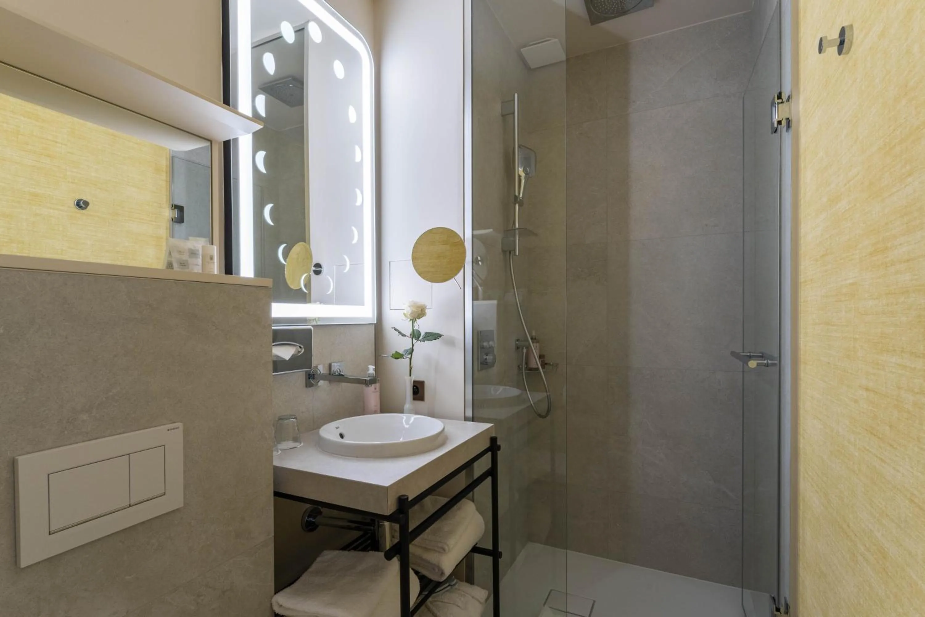 Bathroom in Hotel Astra Opera - Astotel