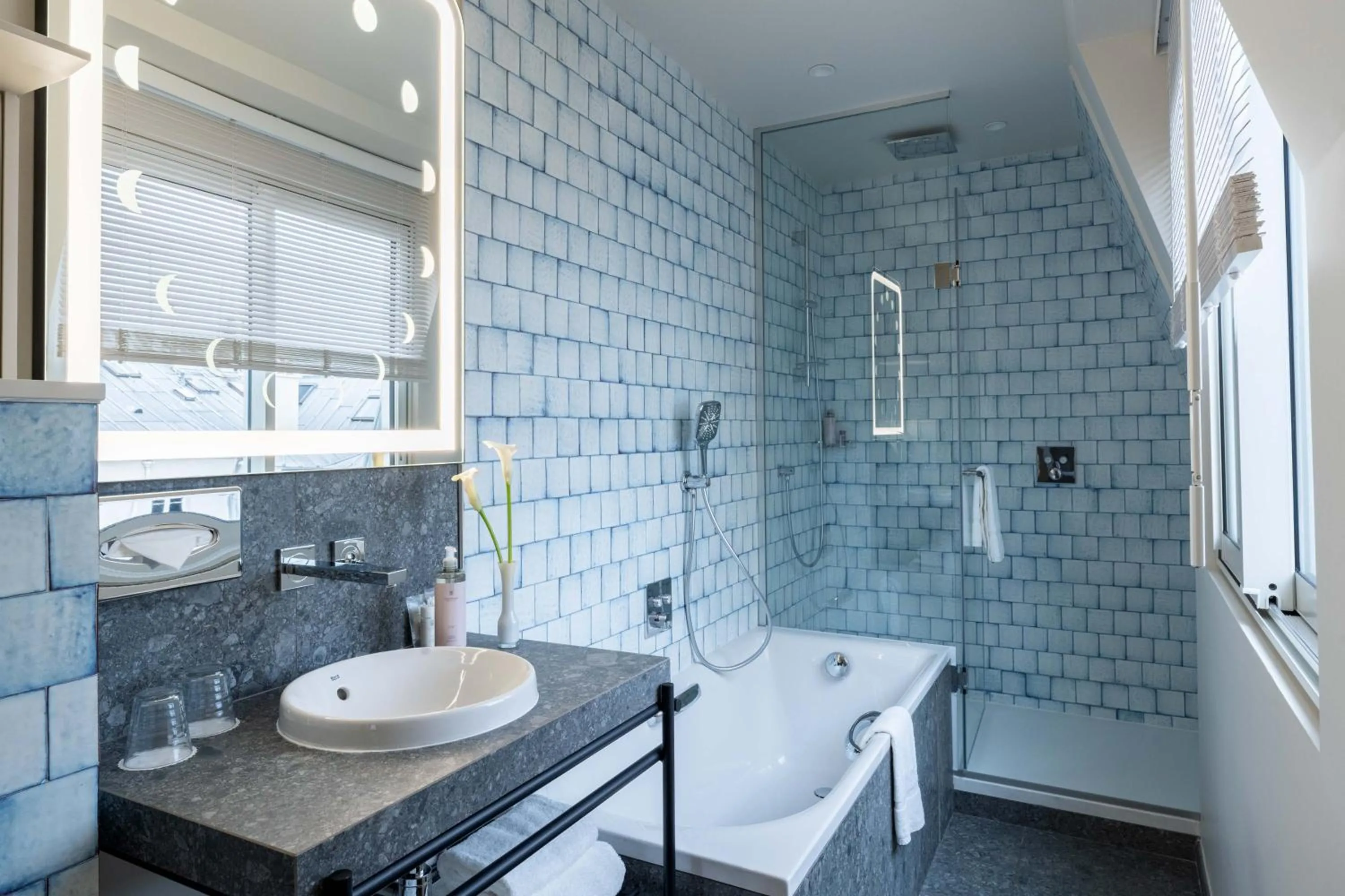 Bathroom in Hotel Astra Opera - Astotel