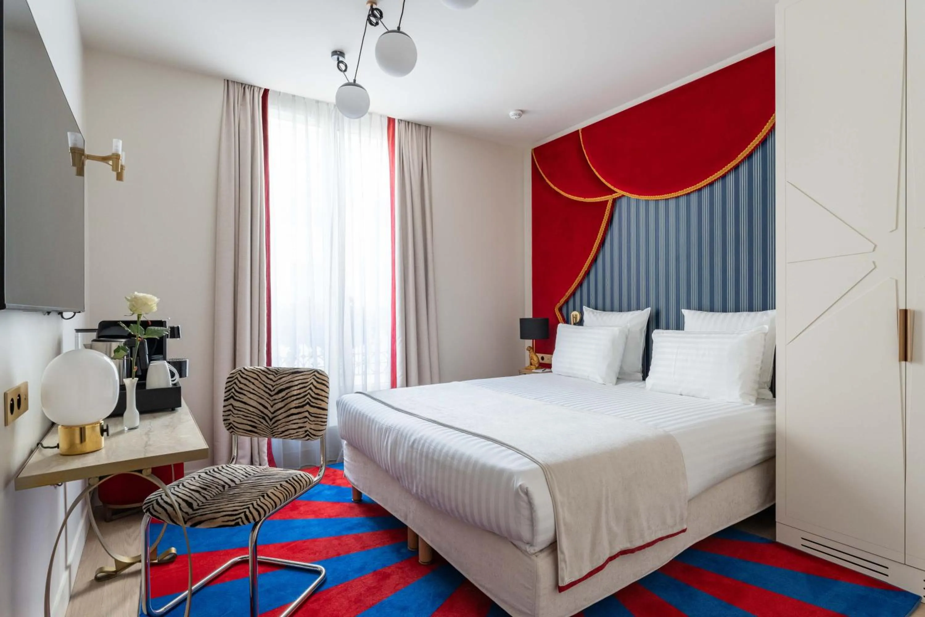 Bedroom, Bed in Hotel Astra Opera - Astotel