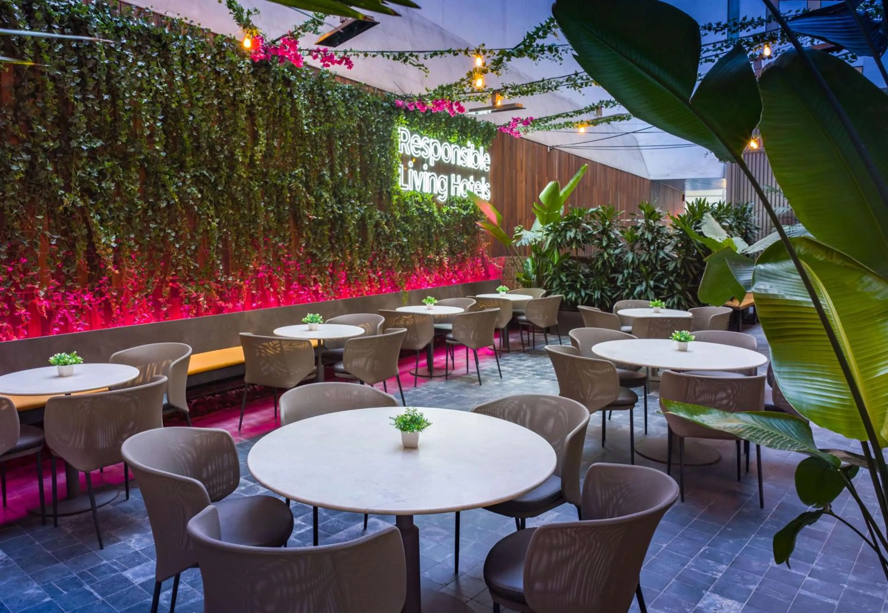 Lounge or bar in Occidental Barcelona 1929