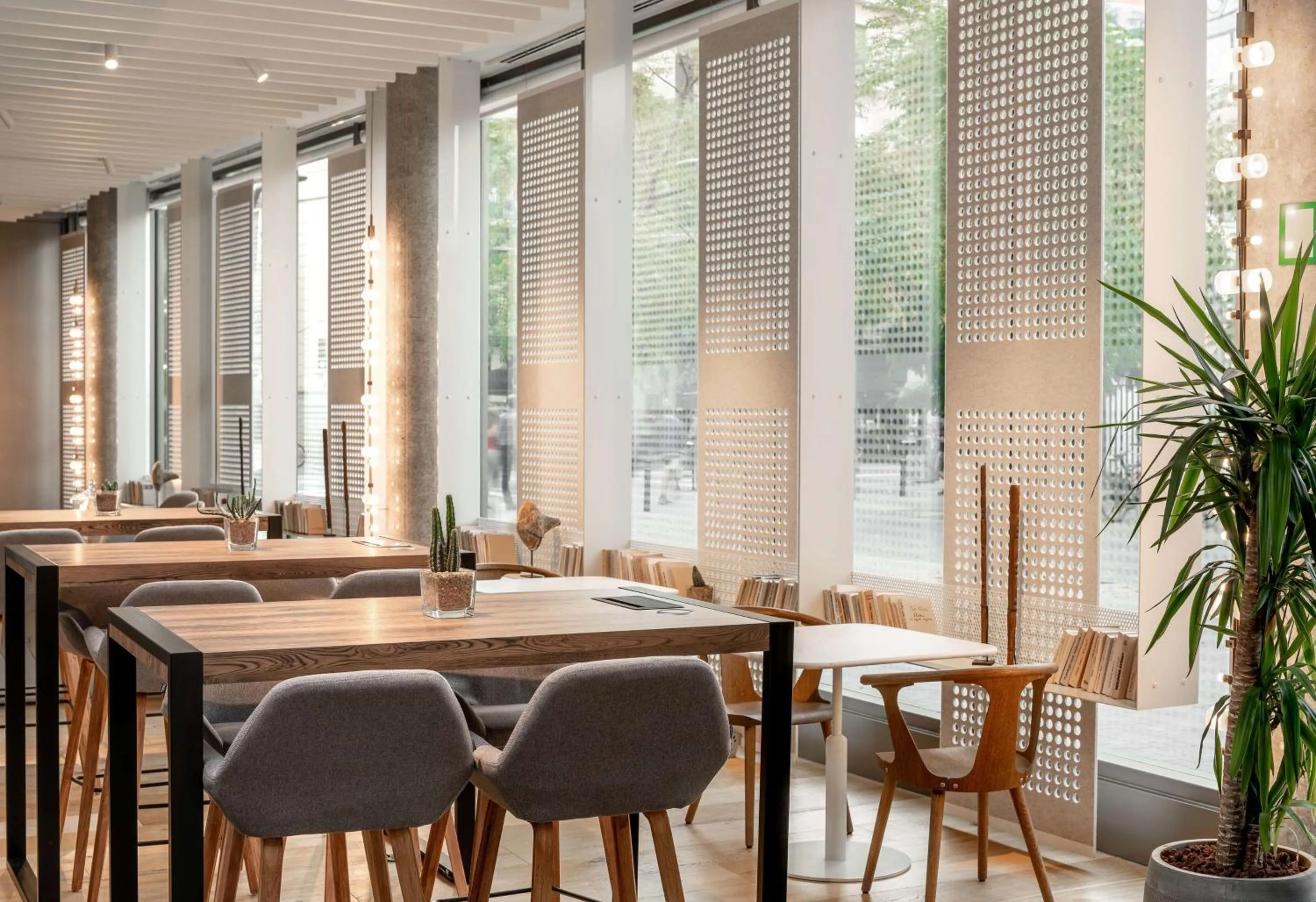 Lounge or bar in Occidental Barcelona 1929