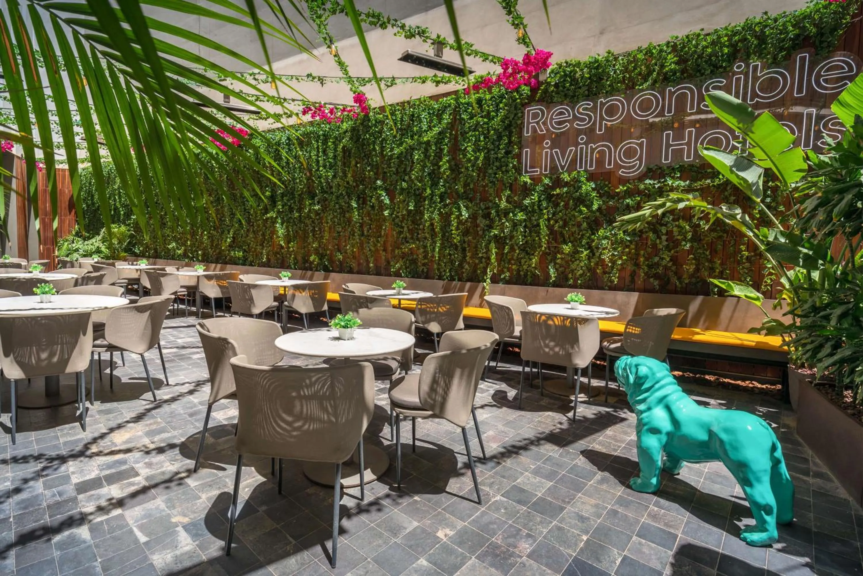 Lounge or bar in Occidental Barcelona 1929