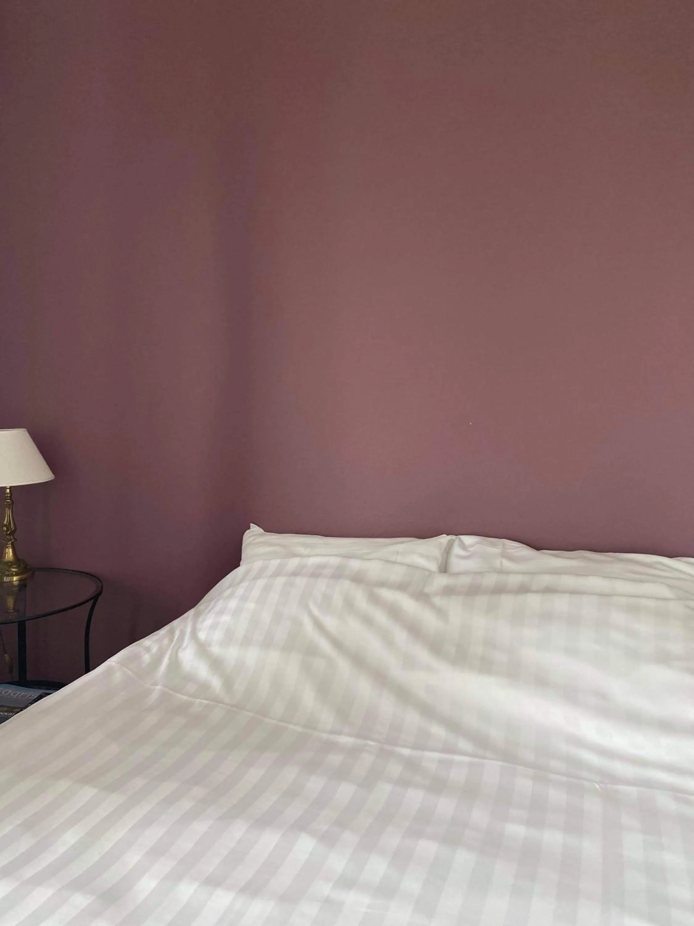 Bed in Hjalmar’s Hotel