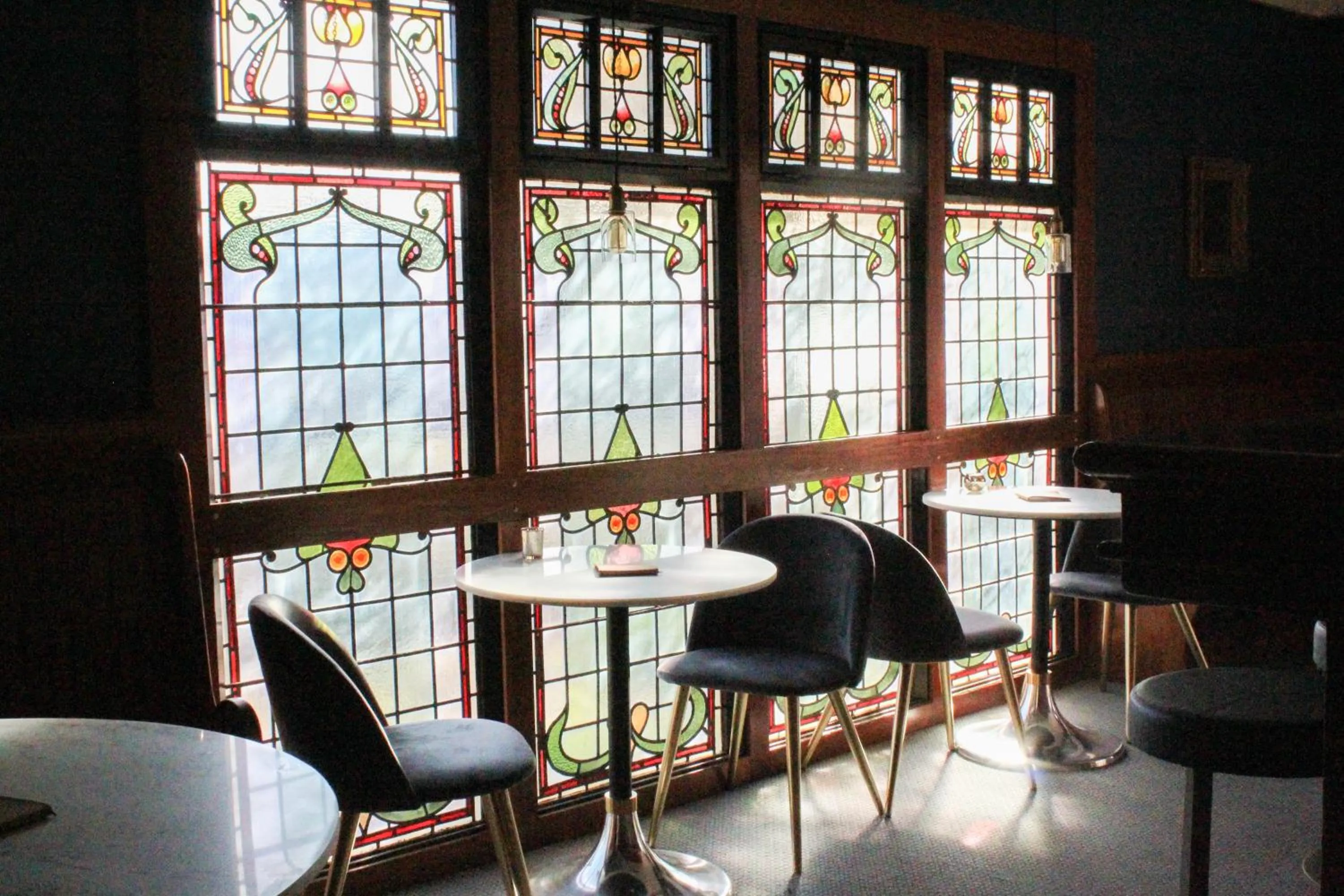 Restaurant/places to eat in Shelburne Hotel