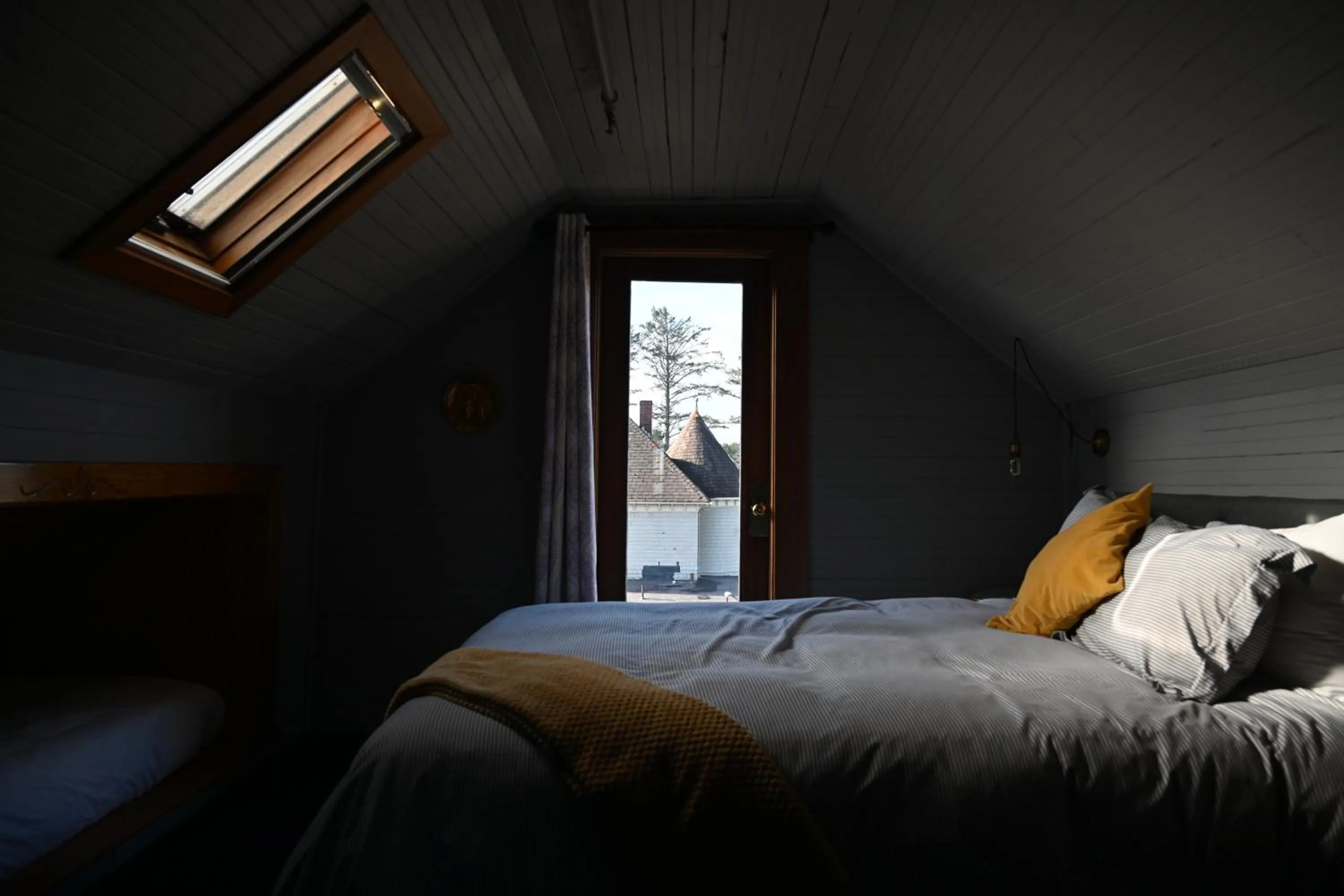 Bedroom, Bed in Shelburne Hotel