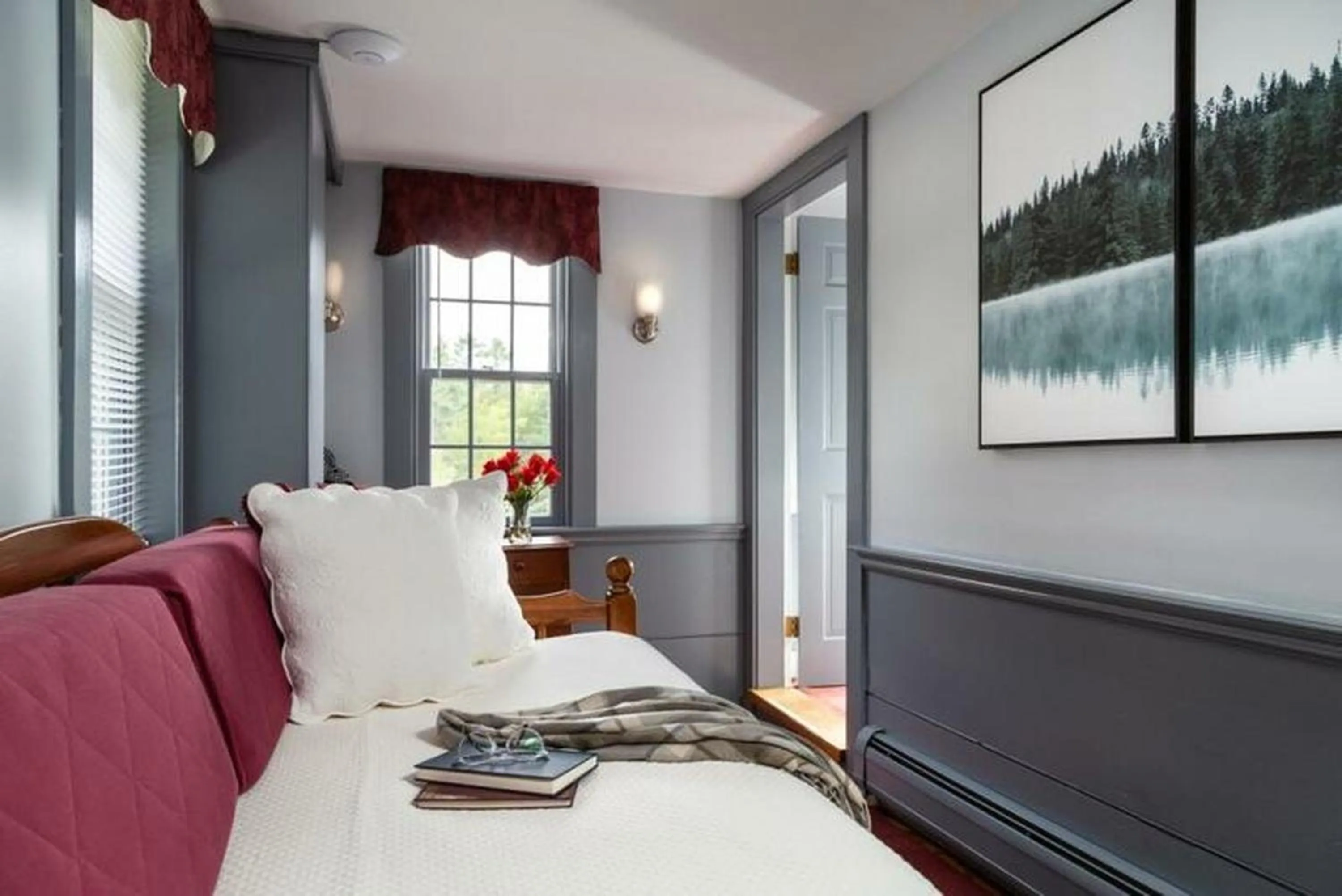 Bedroom, Bed in Rabbit Hill Inn