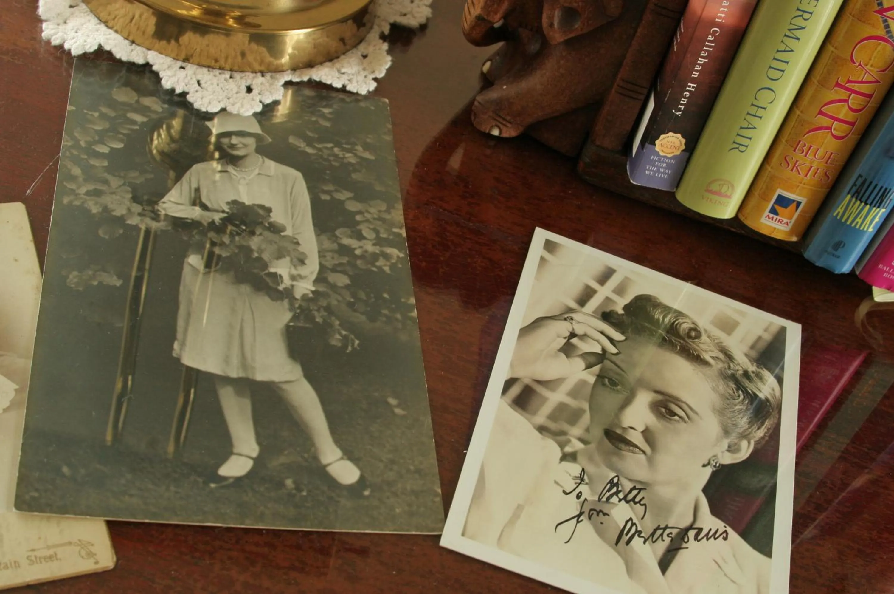 Decorative detail in Rabbit Hill Inn