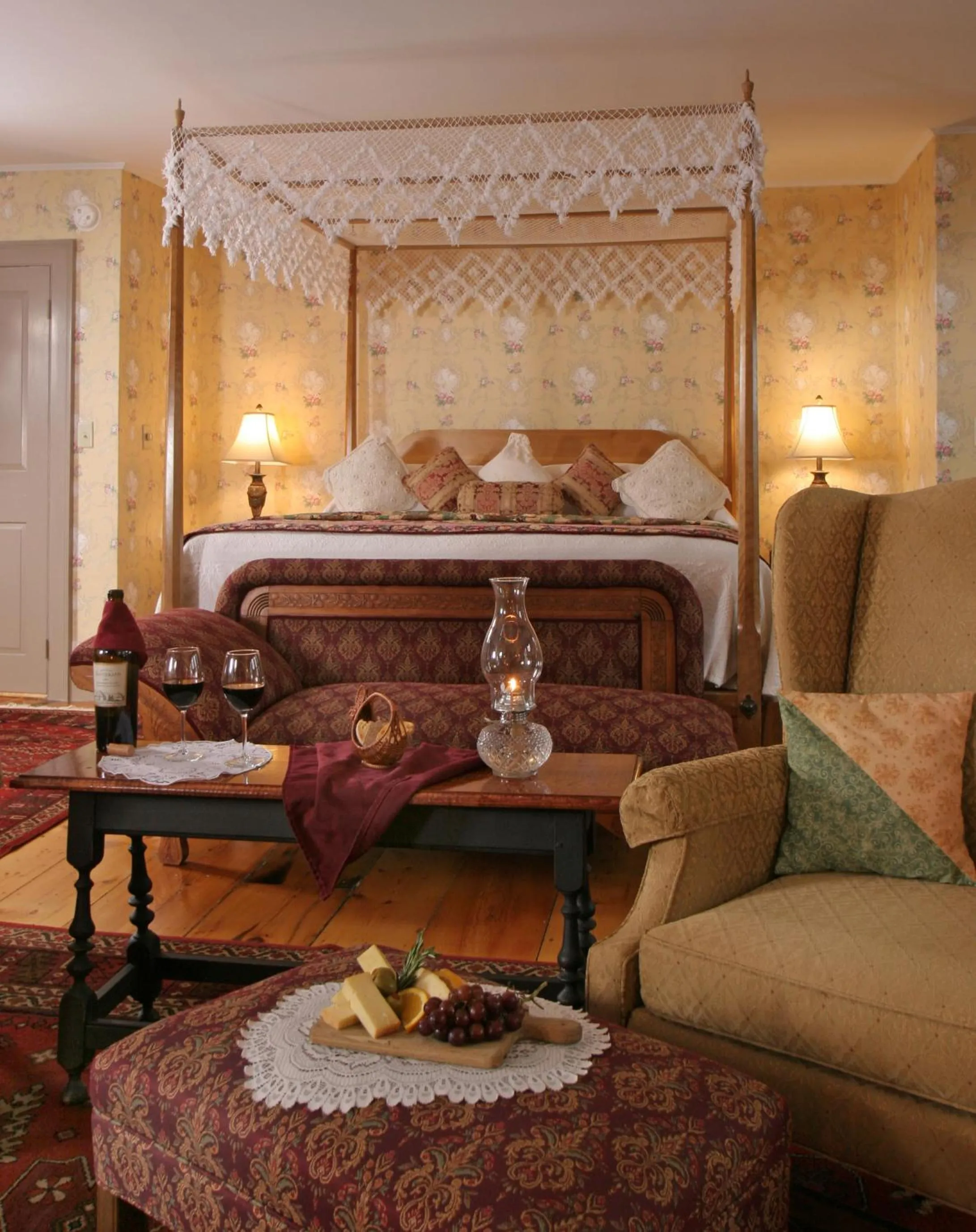 Decorative detail, Bed in Rabbit Hill Inn