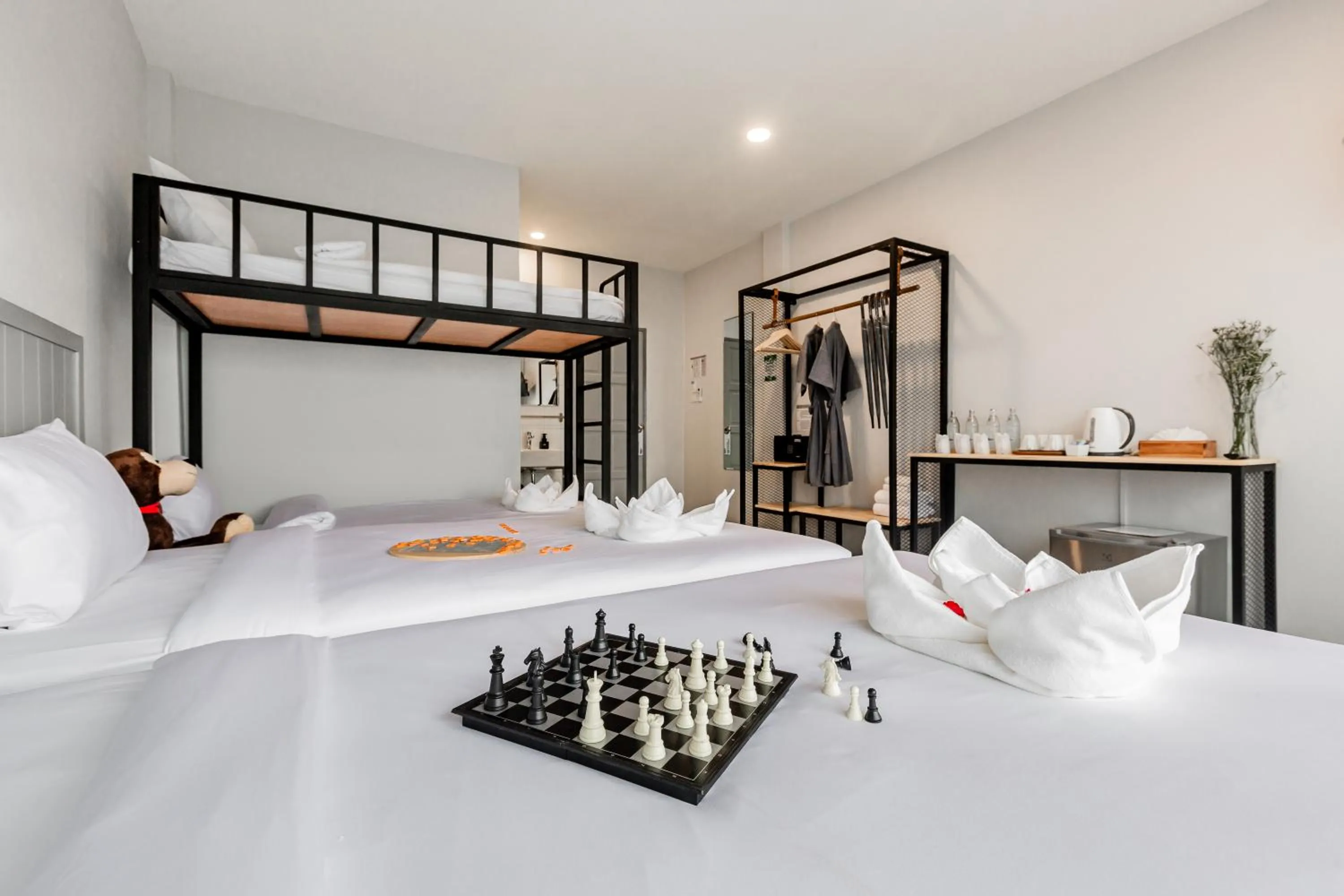 Photo of the whole room, Bed in Monotel Aonang