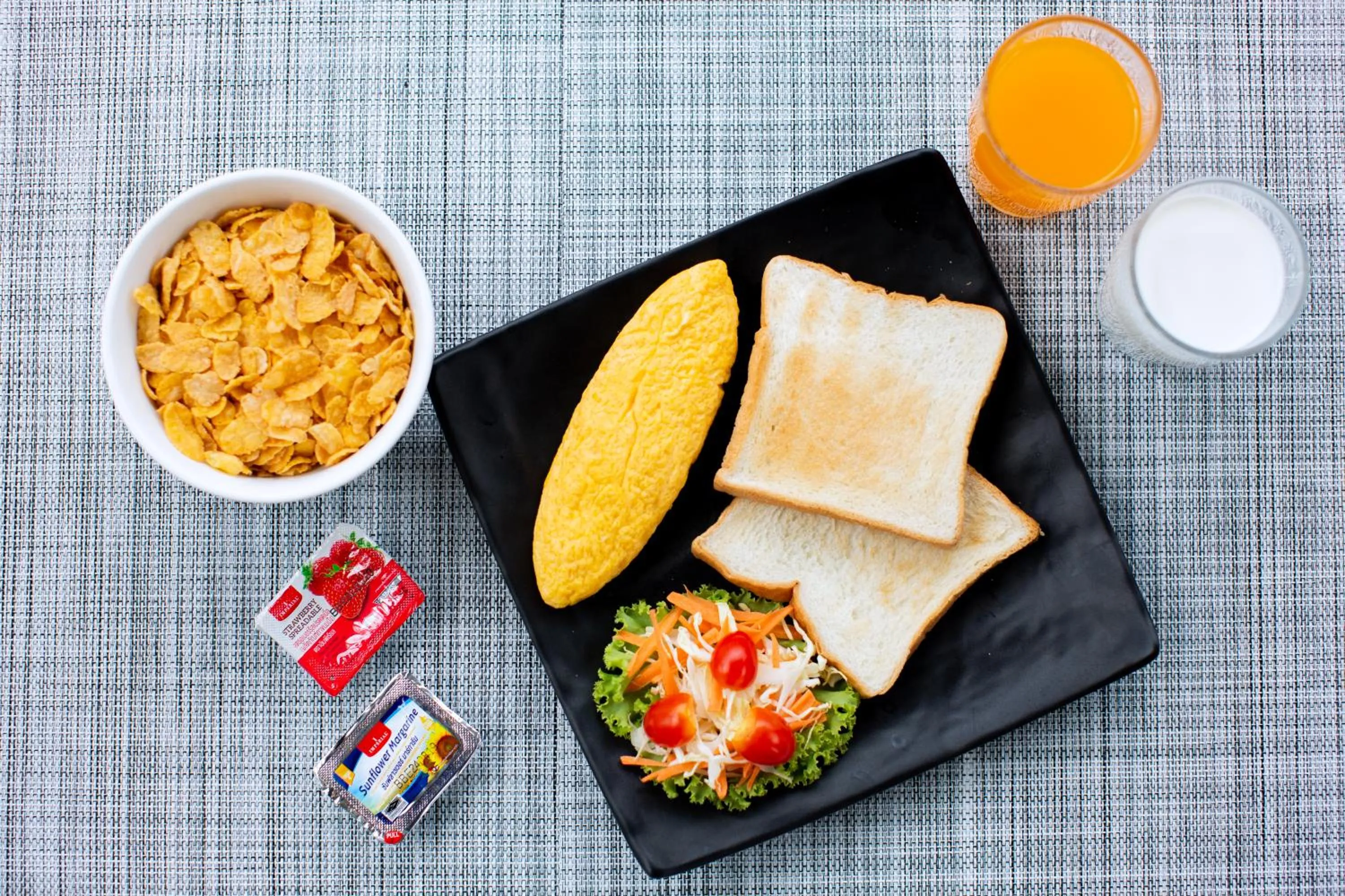 Breakfast in Monotel Aonang