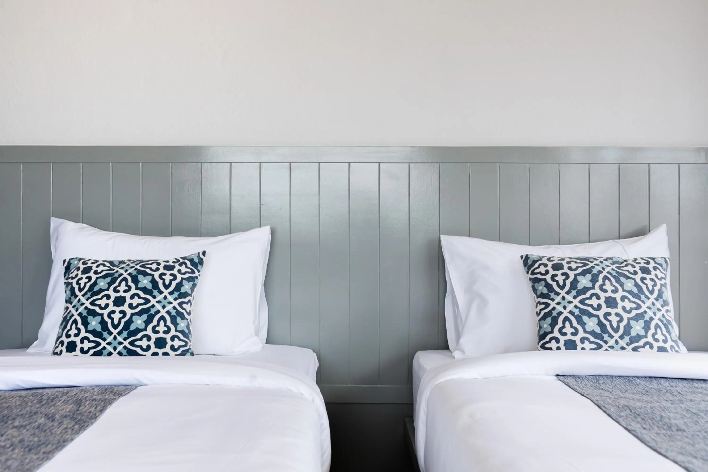 Bed in Monotel Aonang