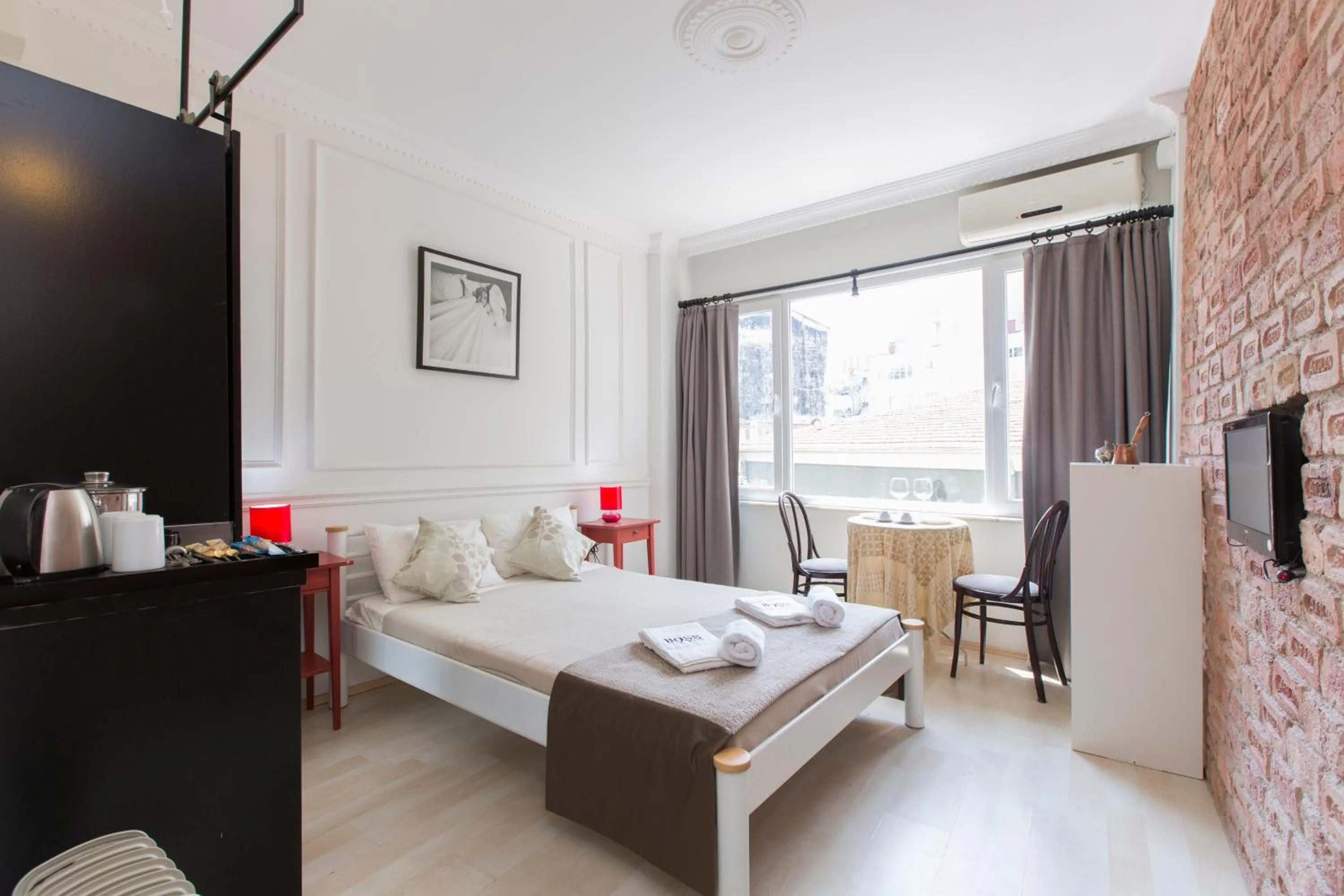 Decorative detail, Bed in Antique Boutique