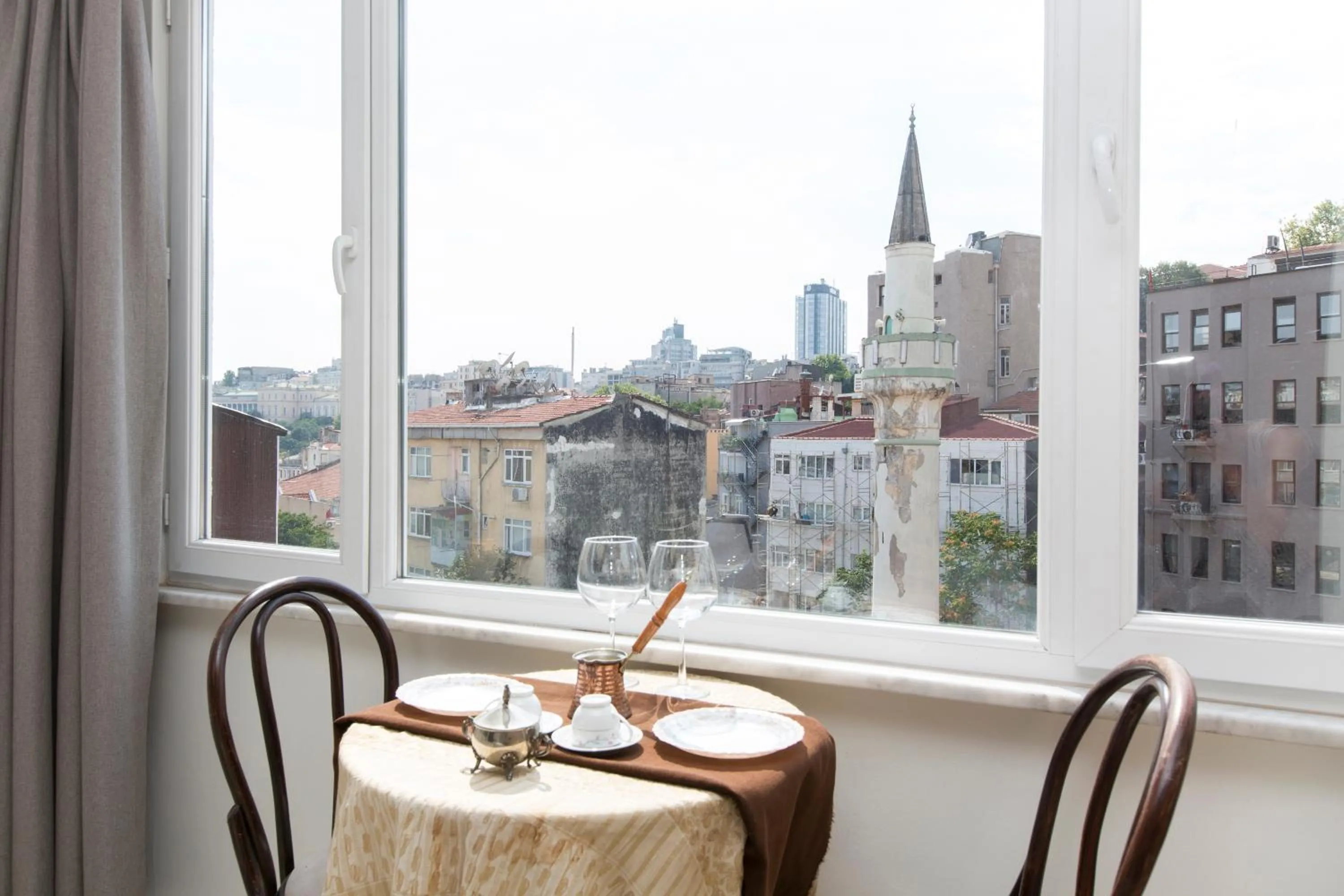 Dining area in Antique Boutique