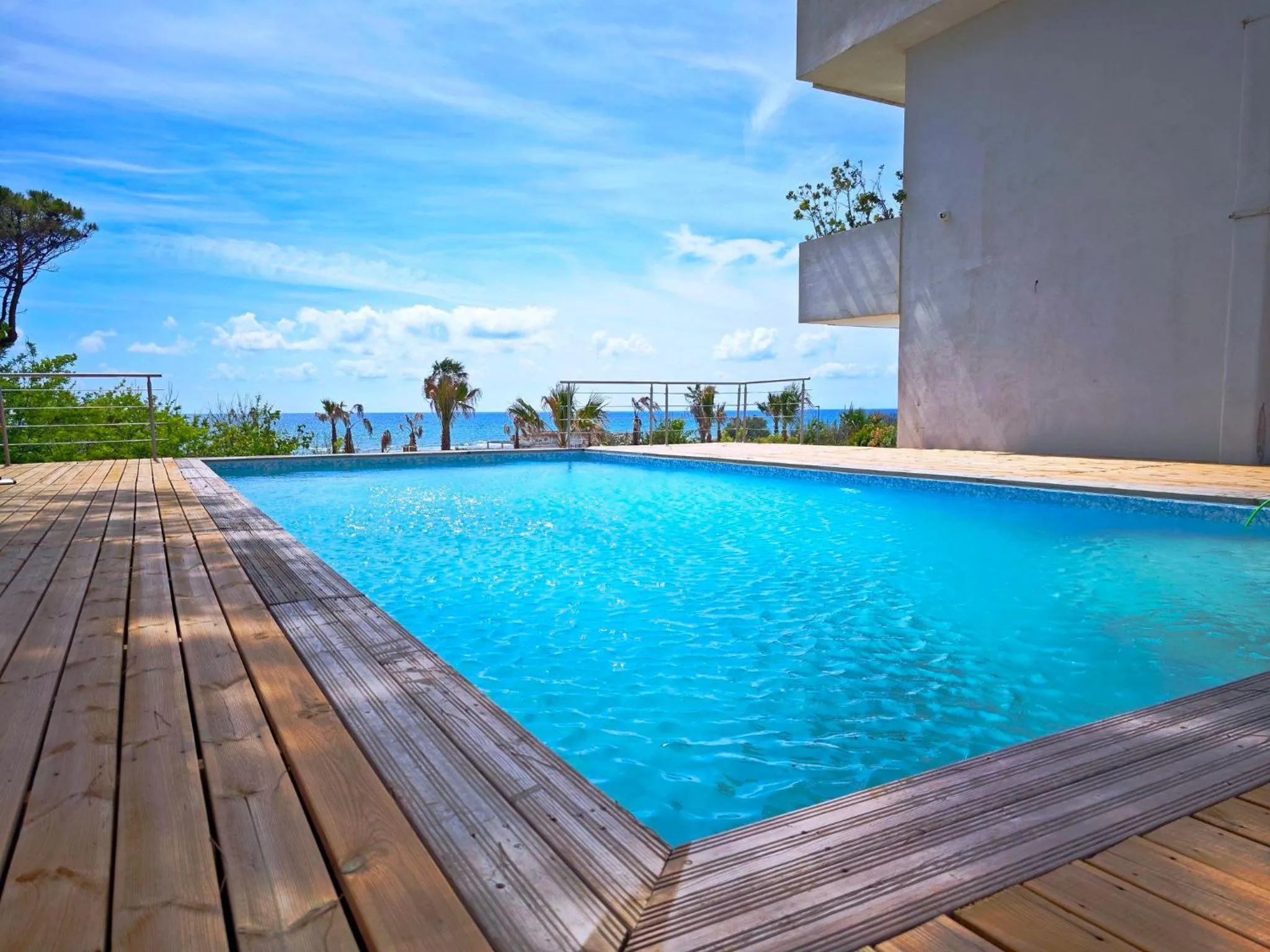 Swimming pool in Hotel Artemide Mare