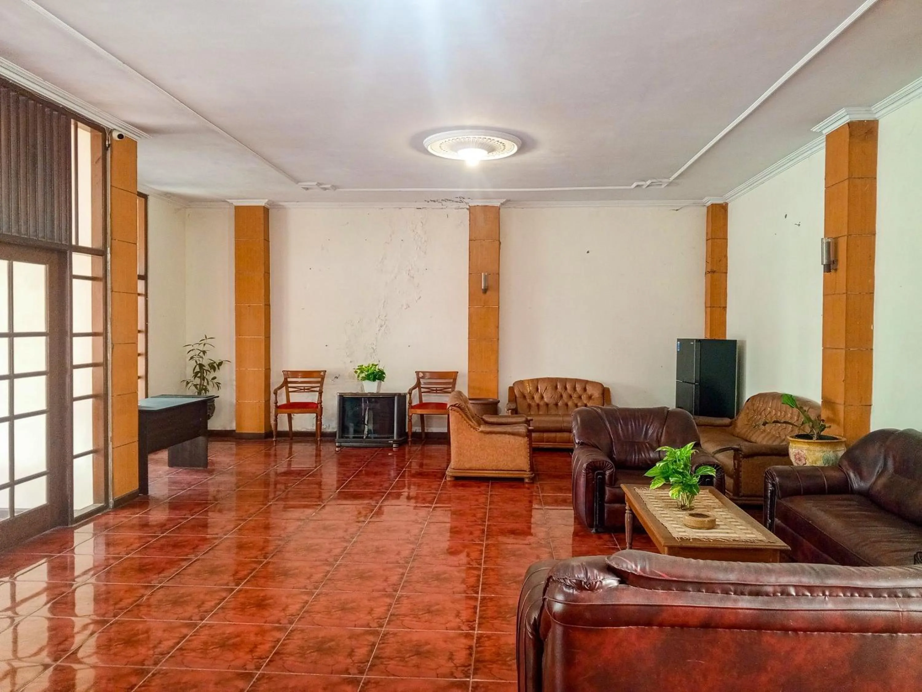 Seating area in Hotel Dewi Sri Prawirotaman RedPartner