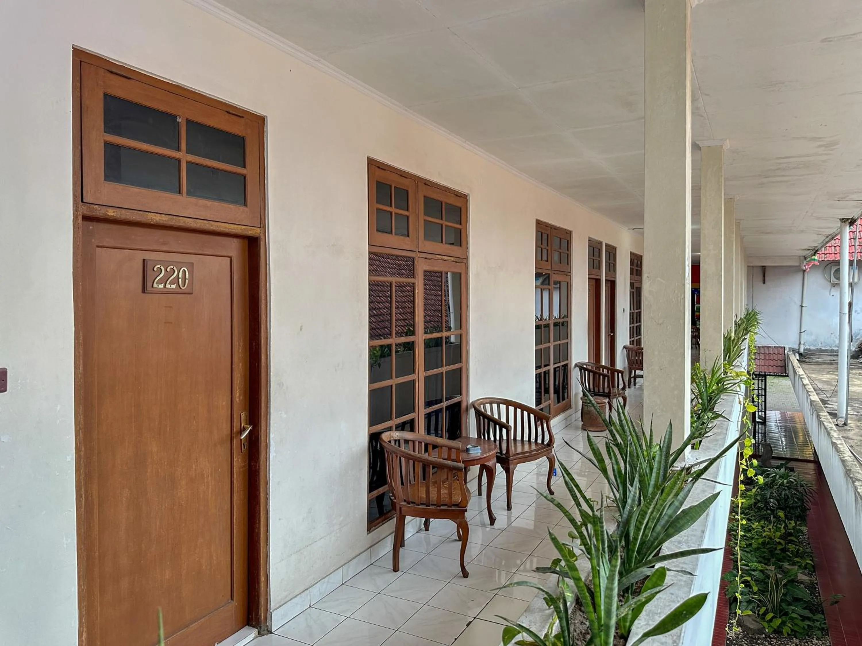 Seating area in Hotel Dewi Sri Prawirotaman RedPartner