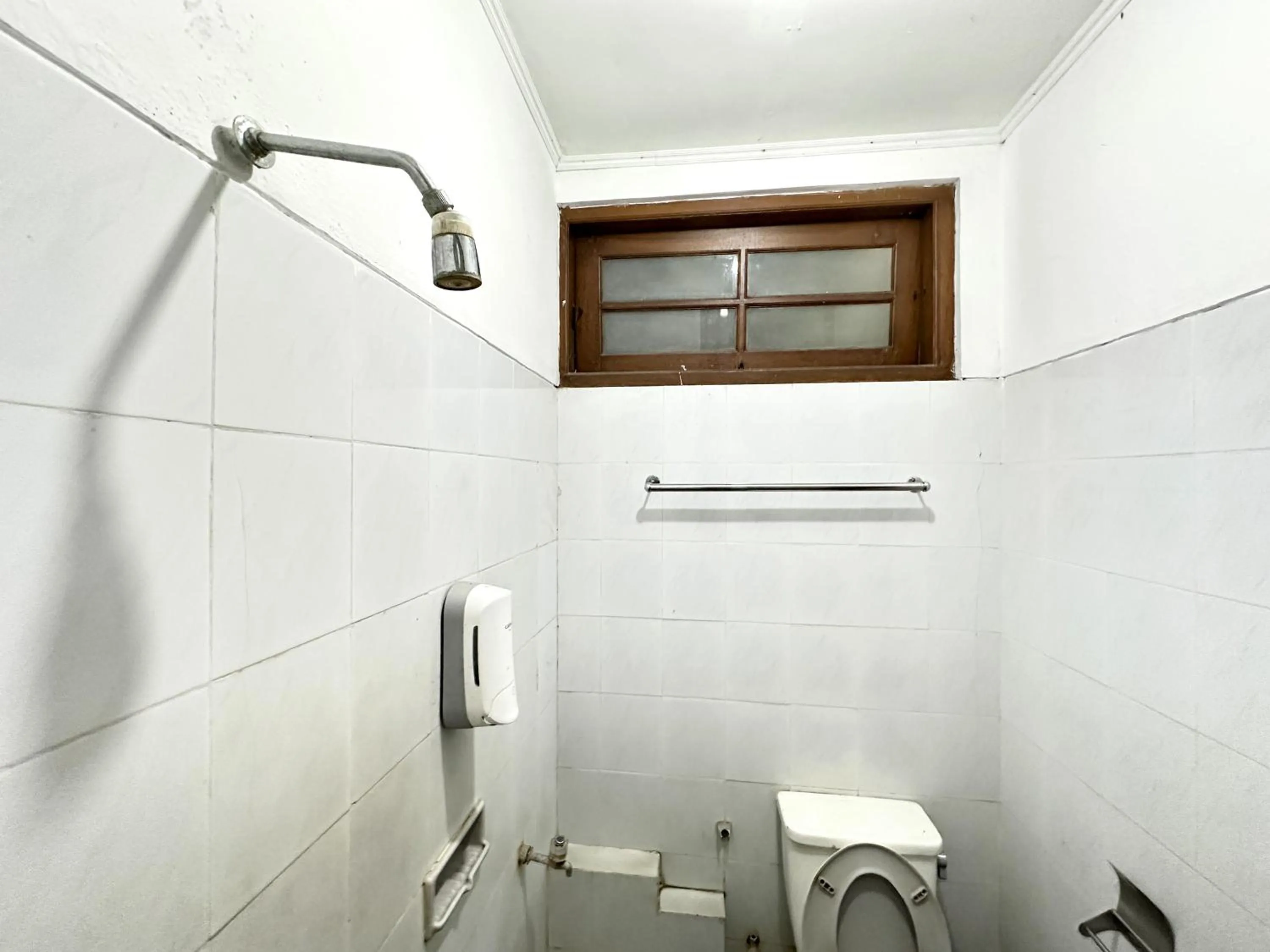 Bathroom in Hotel Dewi Sri Prawirotaman RedPartner