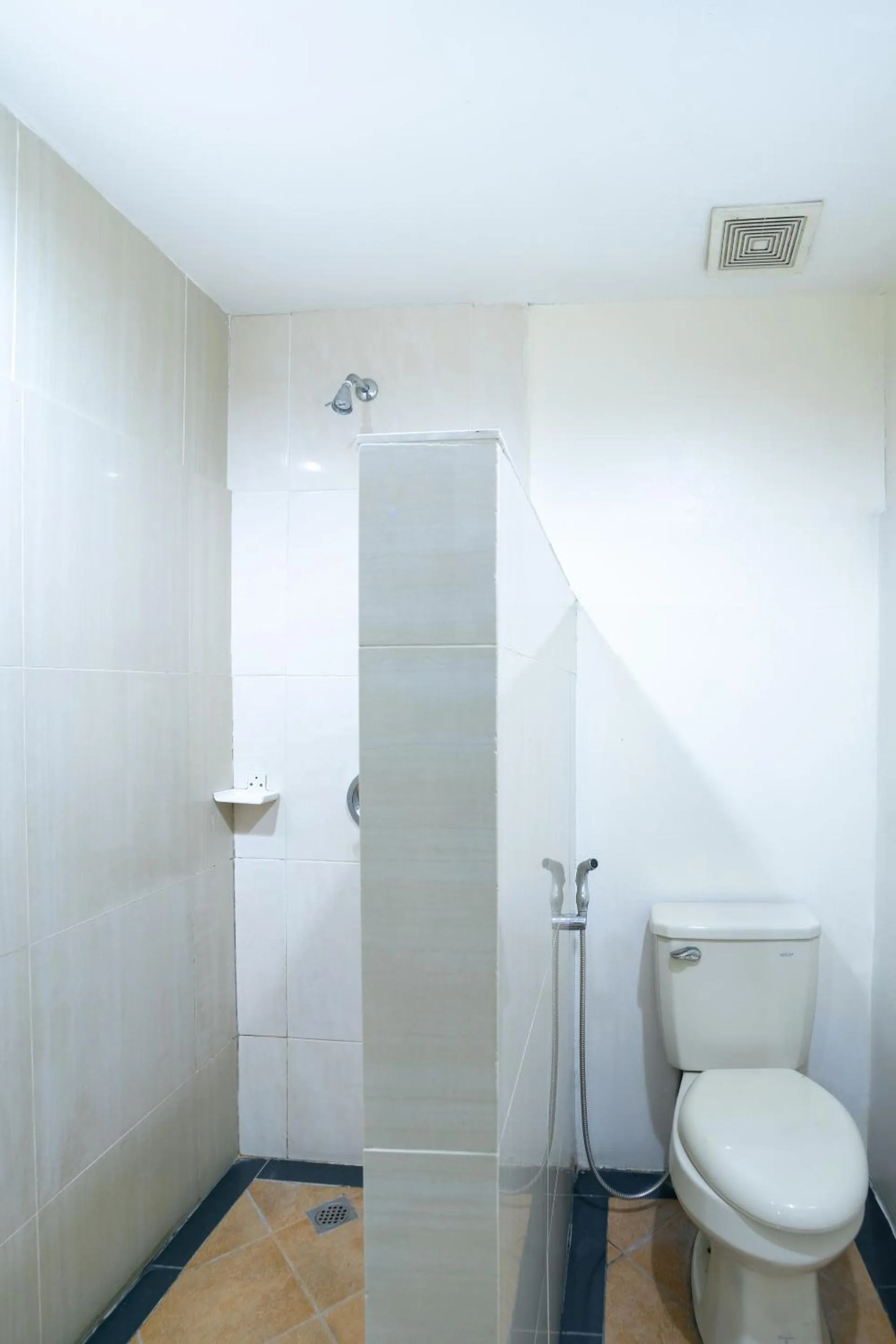 Bathroom in Manila Airport Hotel by Urban Connect