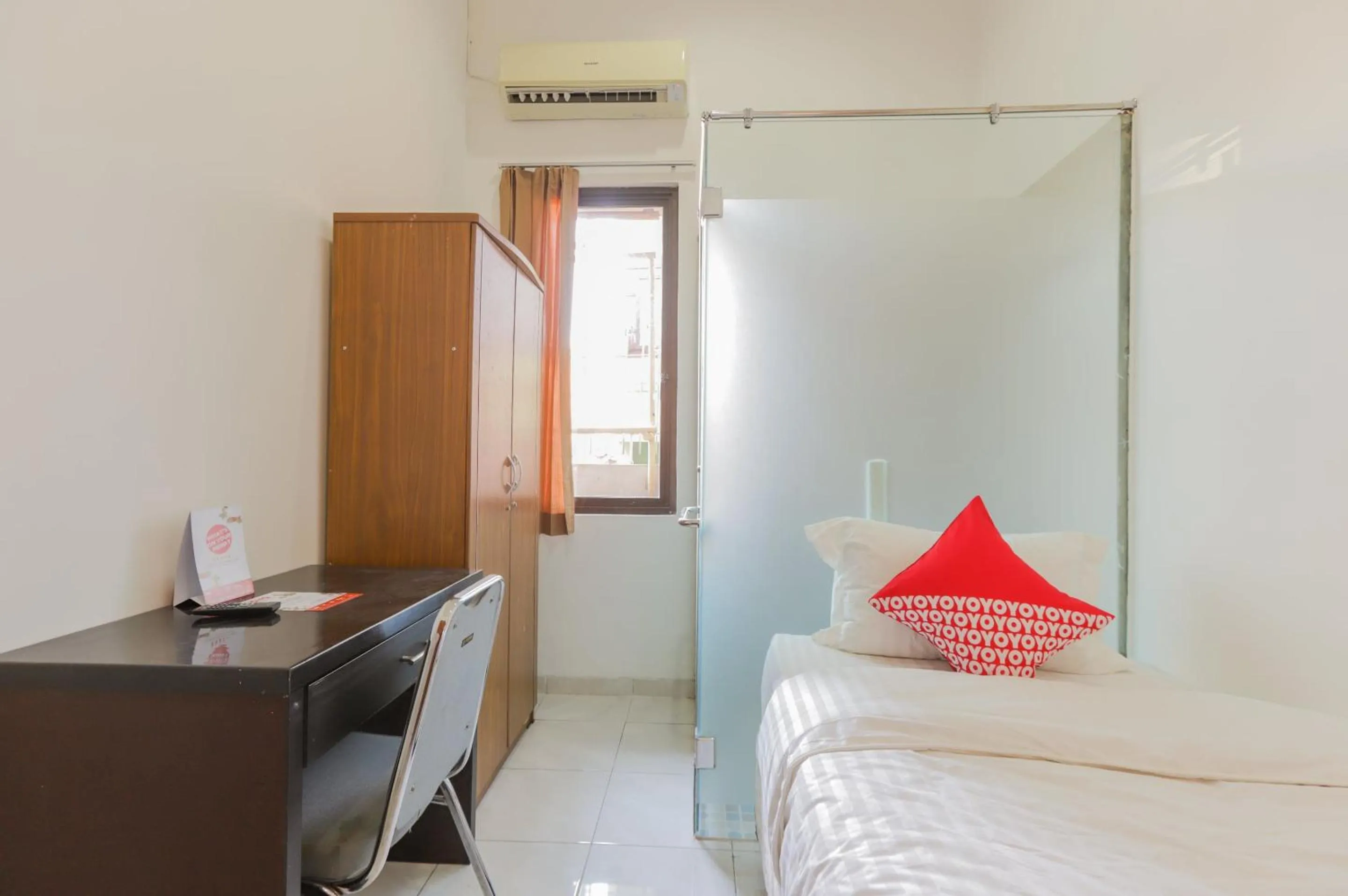 Bedroom, Bed in Hotel O Idola Residence