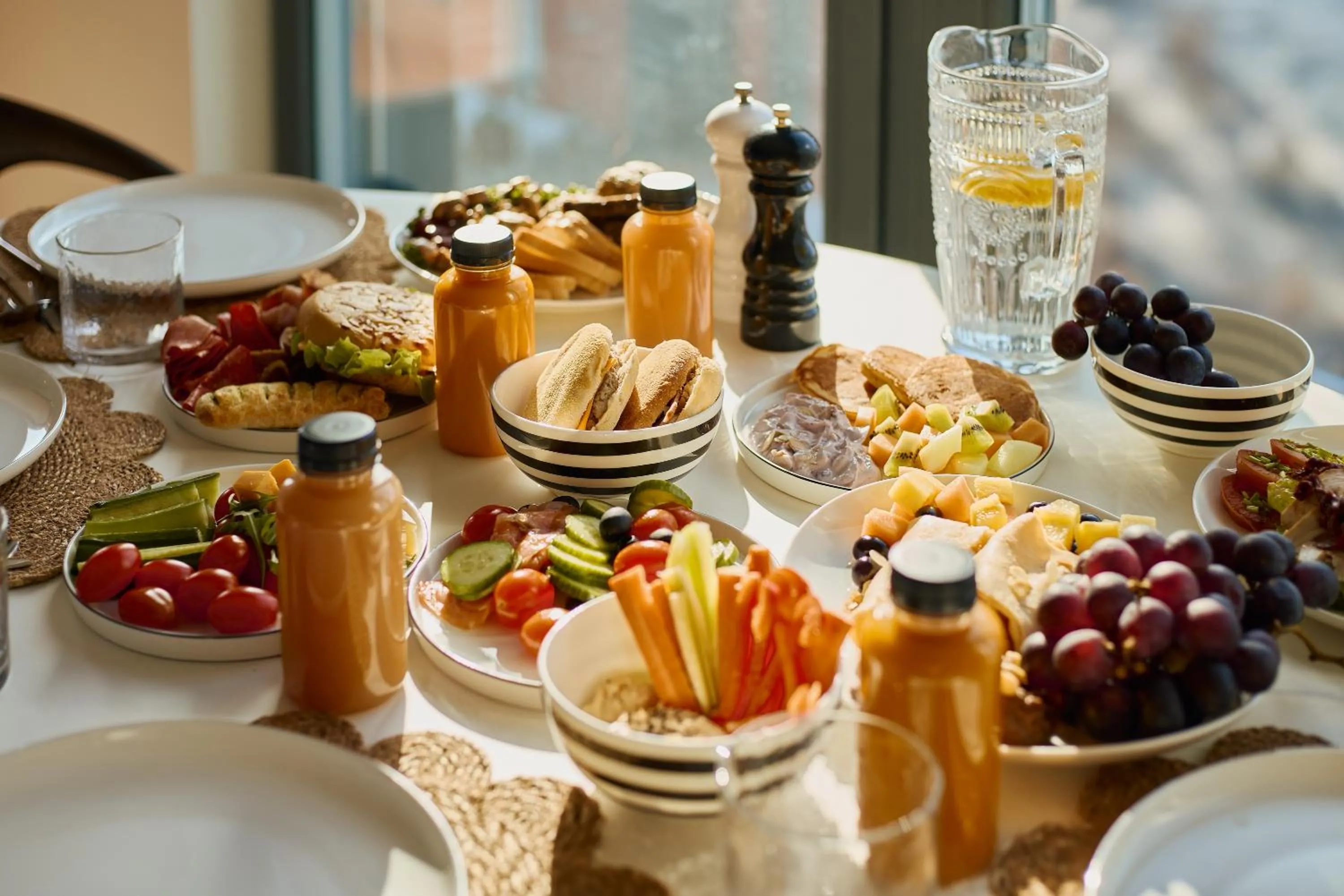 Breakfast in Waterlane Island - Riverview Pool, SPA, Gym & Parking by Downtown Apartments
