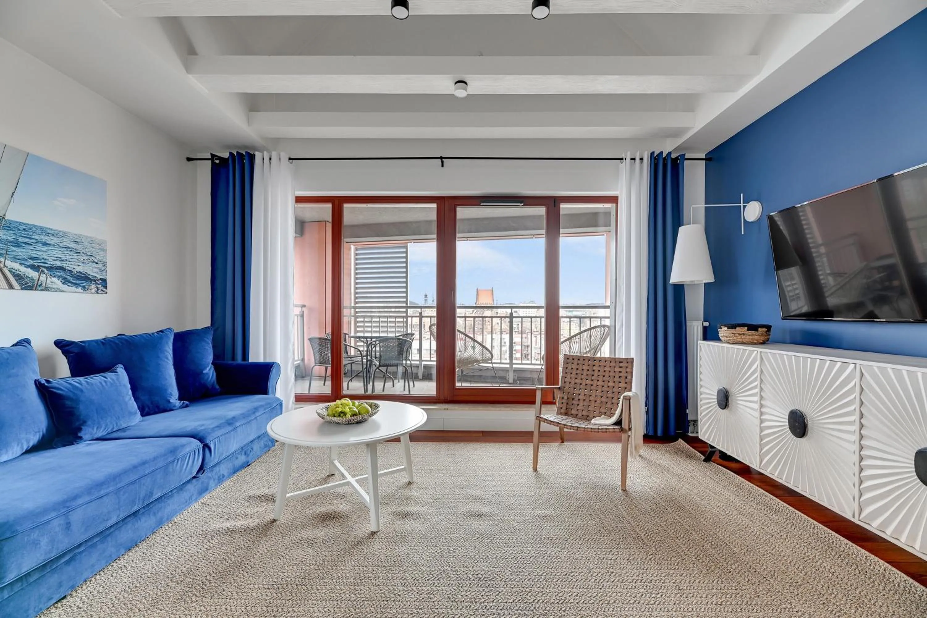 TV and multimedia in Waterlane Island - Riverview Pool, SPA, Gym & Parking by Downtown Apartments