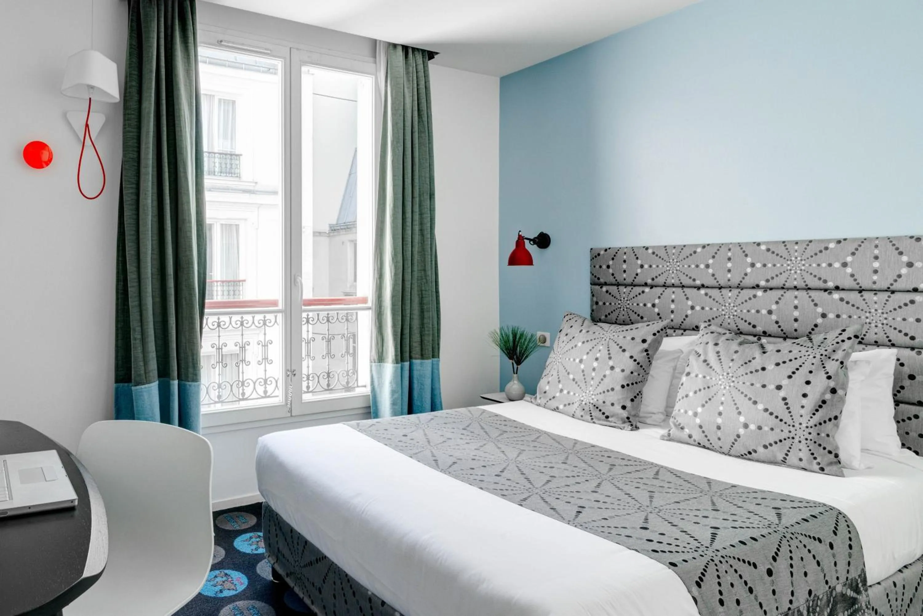 Bedroom, Bed in Hotel Astoria - Astotel