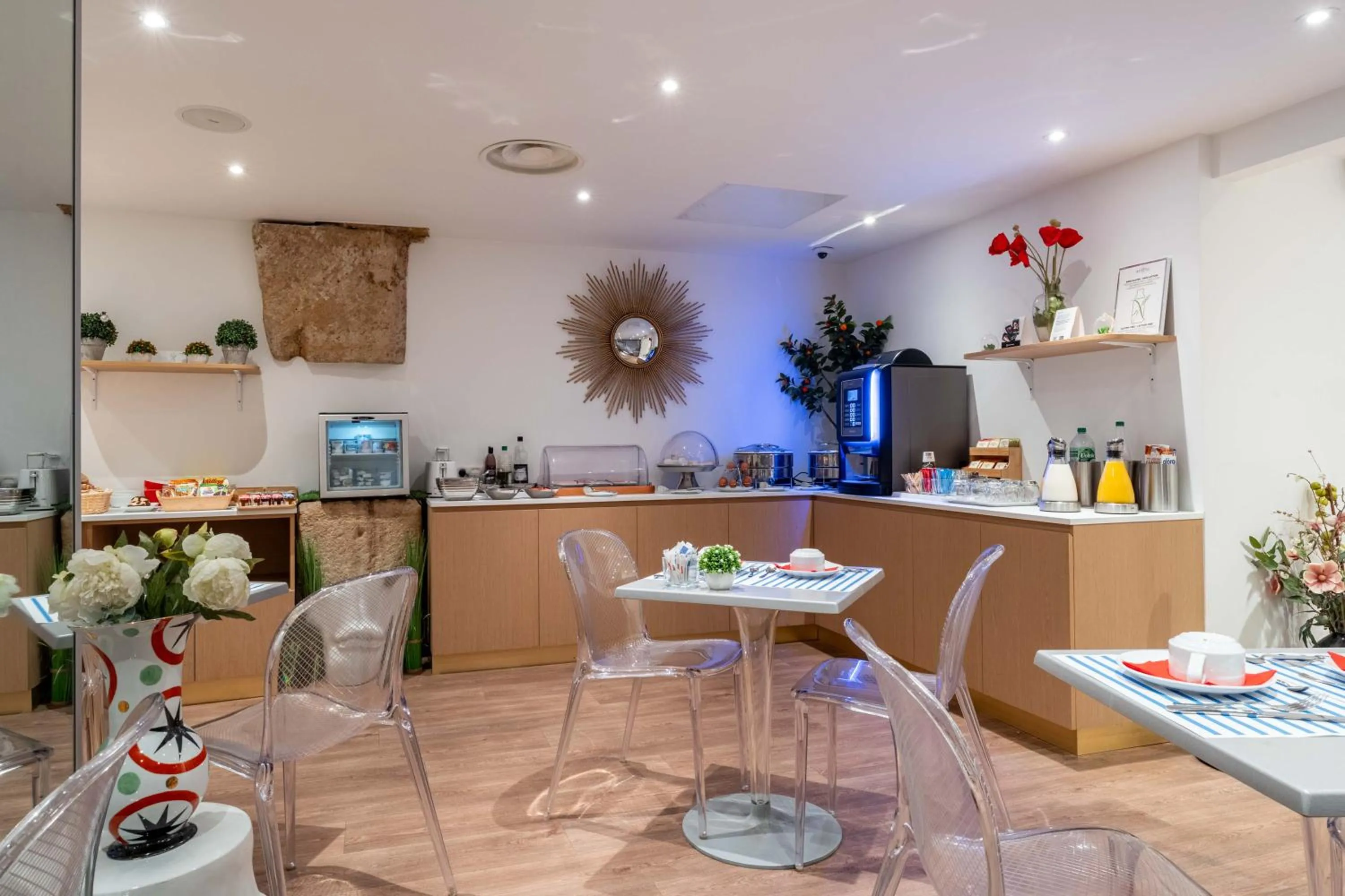 Breakfast in Hotel Acadia - Astotel