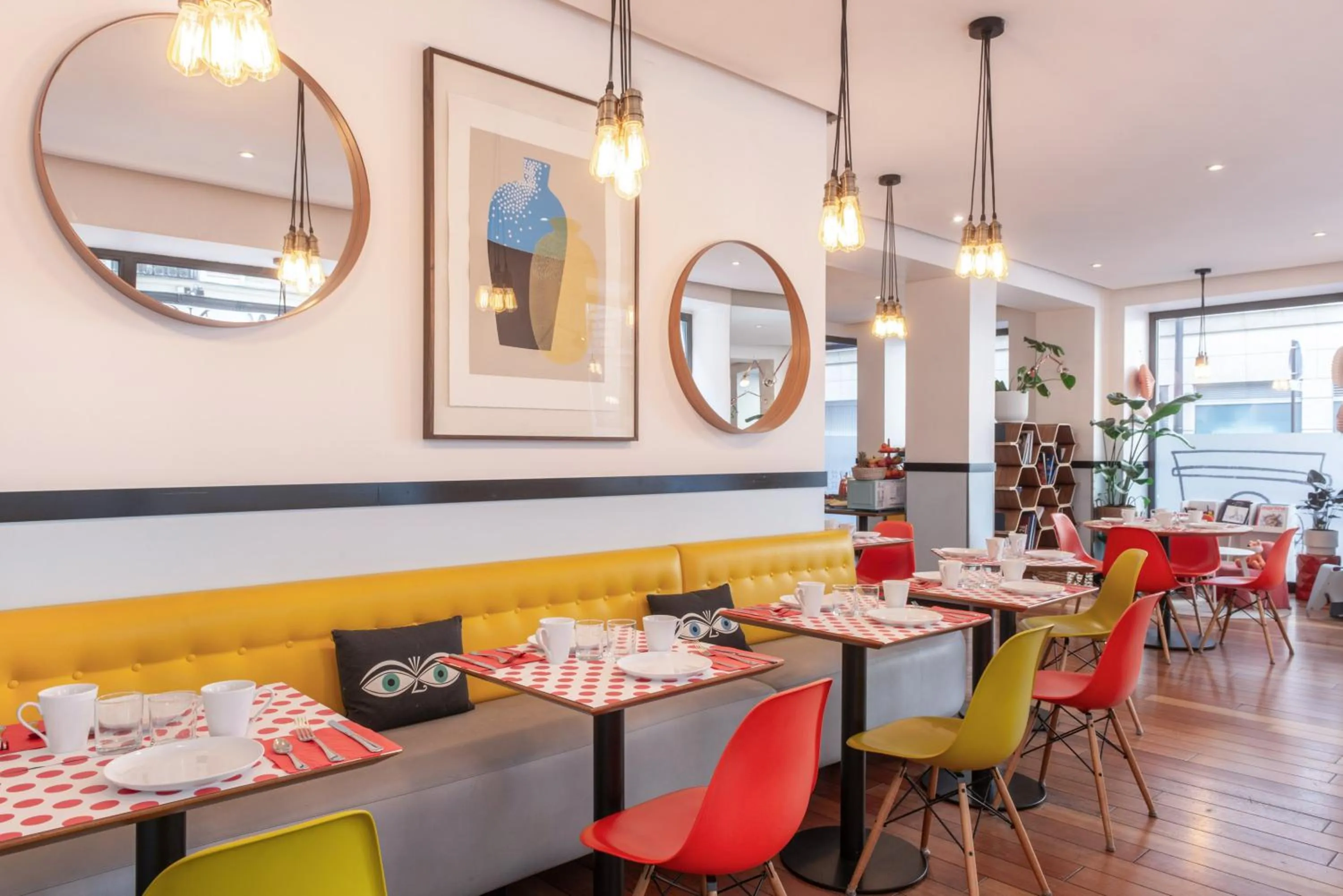 Breakfast in Hôtel Augustin - Astotel