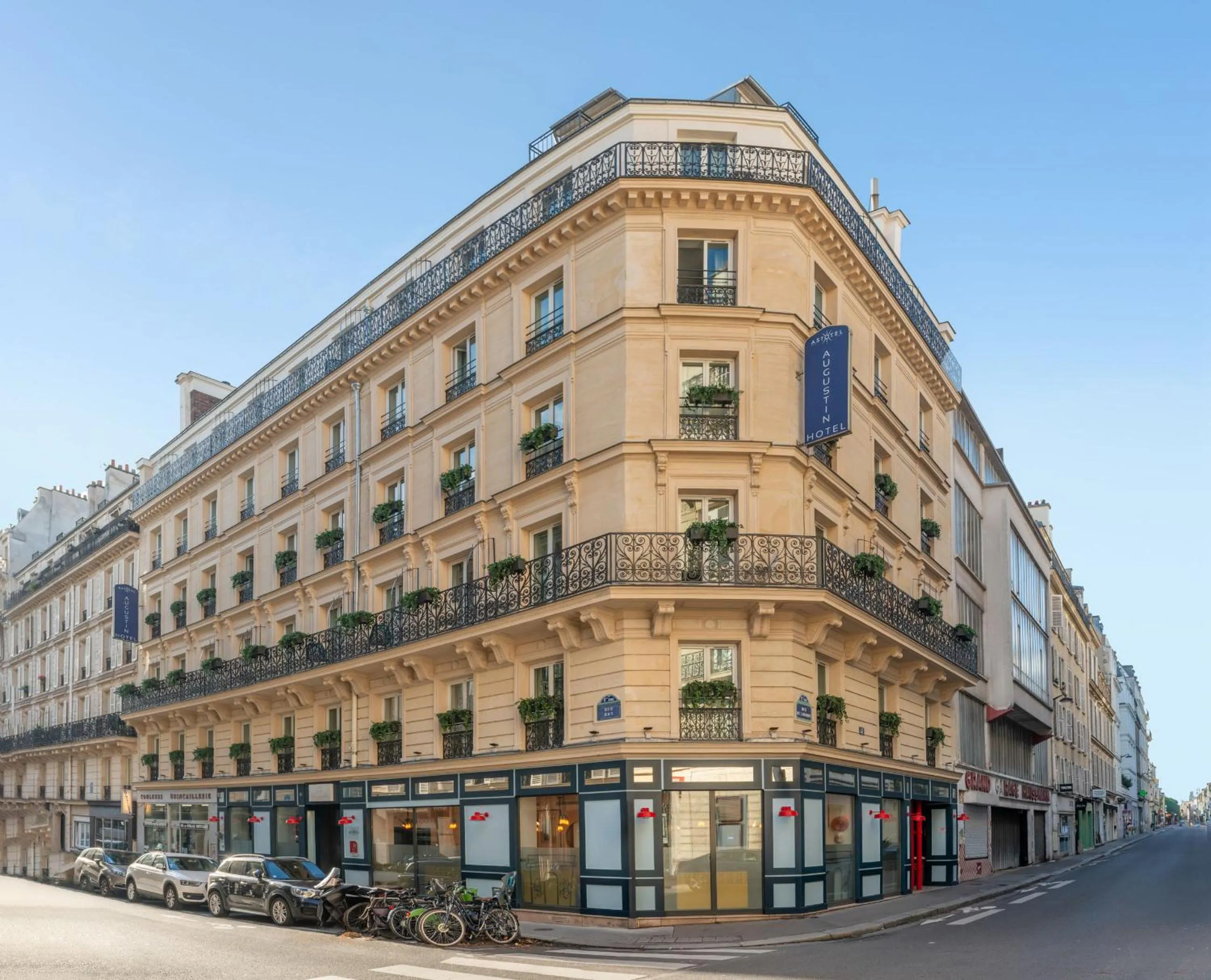 Facade/entrance in Hôtel Augustin - Astotel