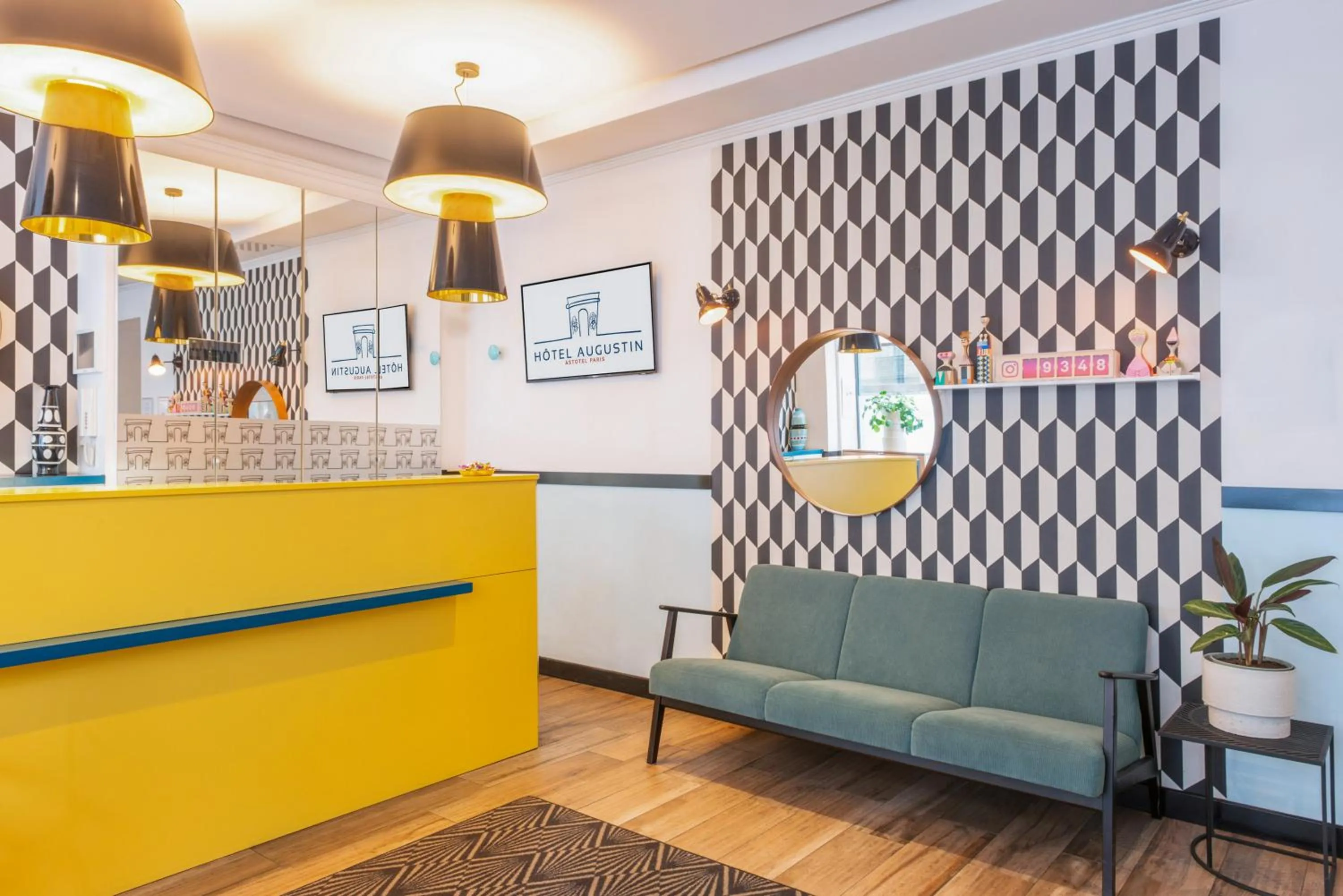 Lobby or reception in Hôtel Augustin - Astotel