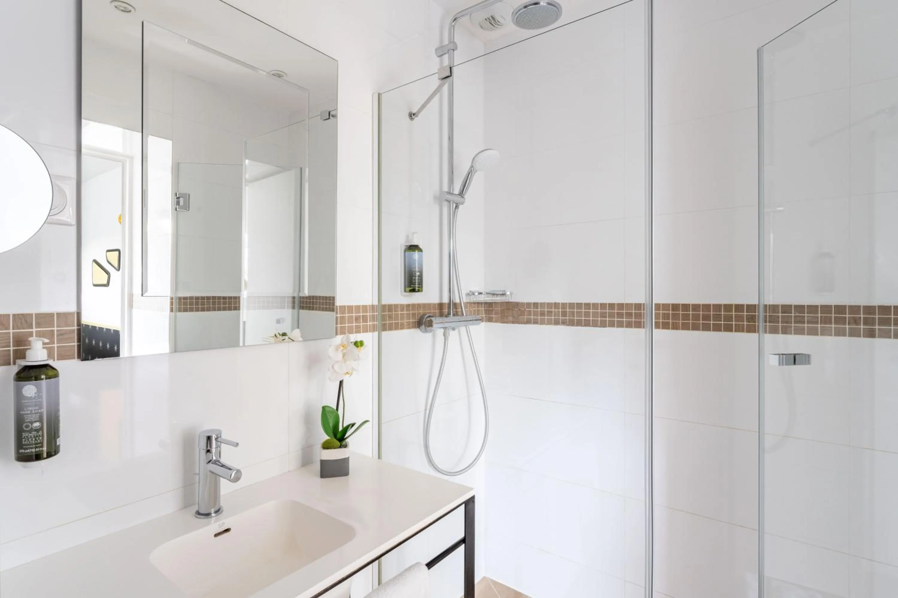 Bathroom in Hôtel Augustin - Astotel