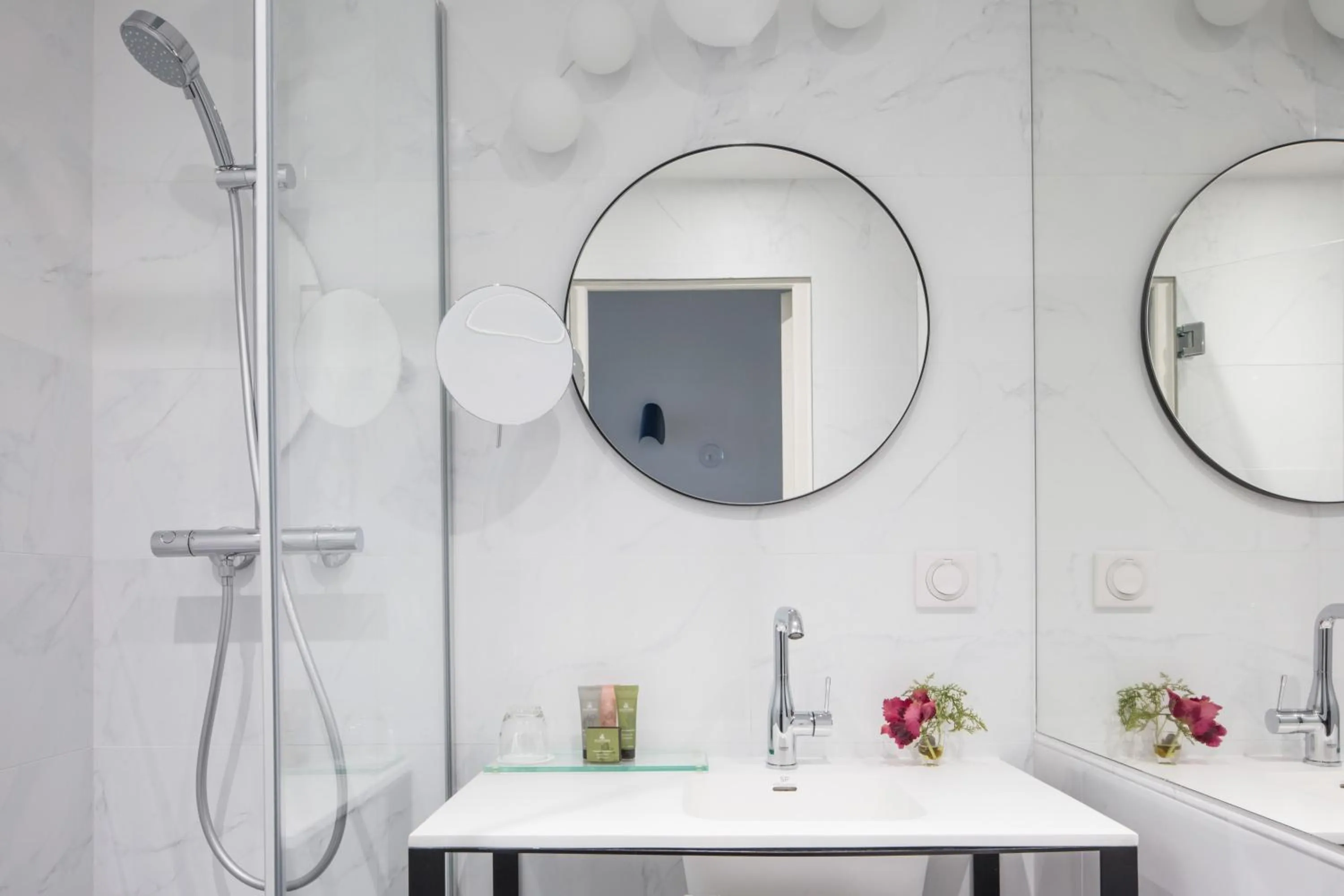 Bathroom in Hotel Malte - Astotel