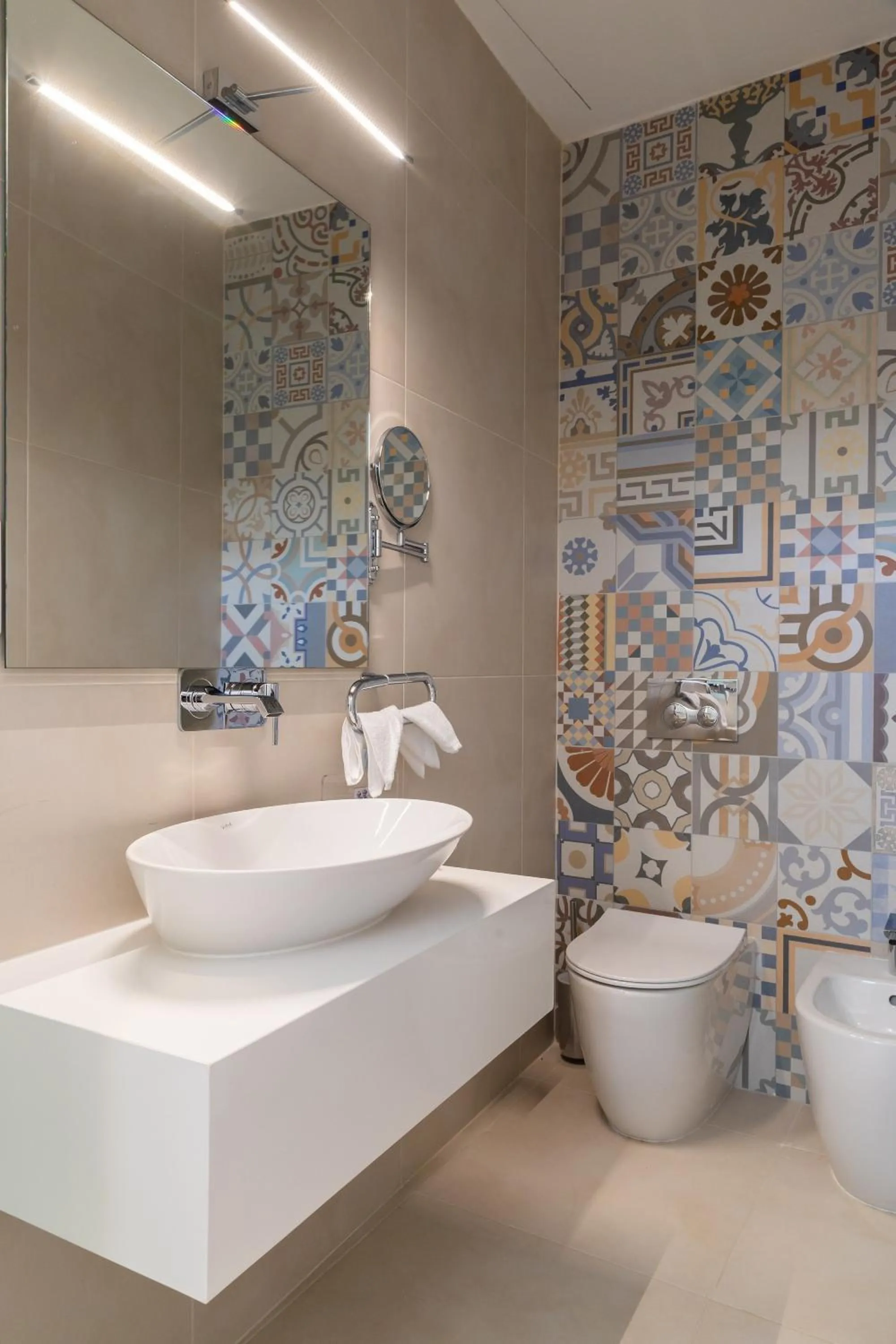 Shower in MYN in Rabat