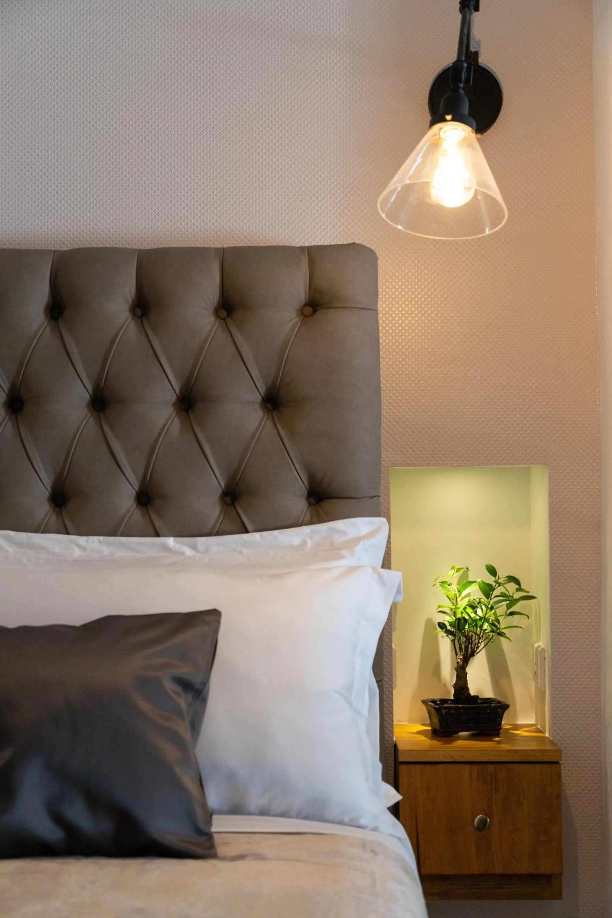 Bedroom, Bed in MYN in Rabat