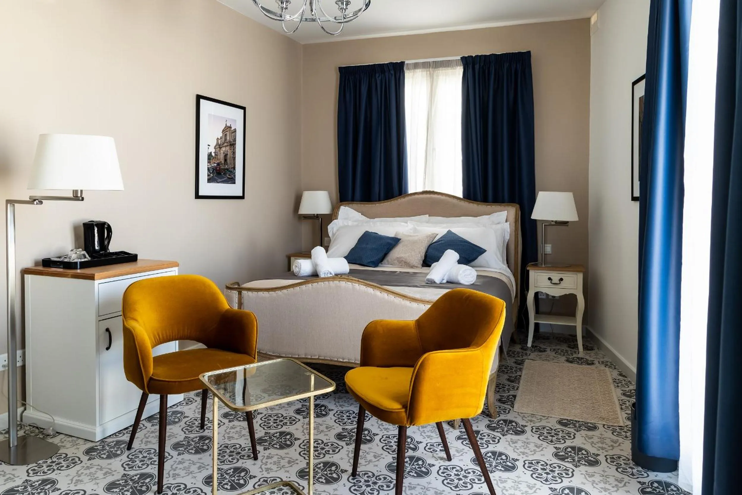 Photo of the whole room, Bed in MYN in Rabat