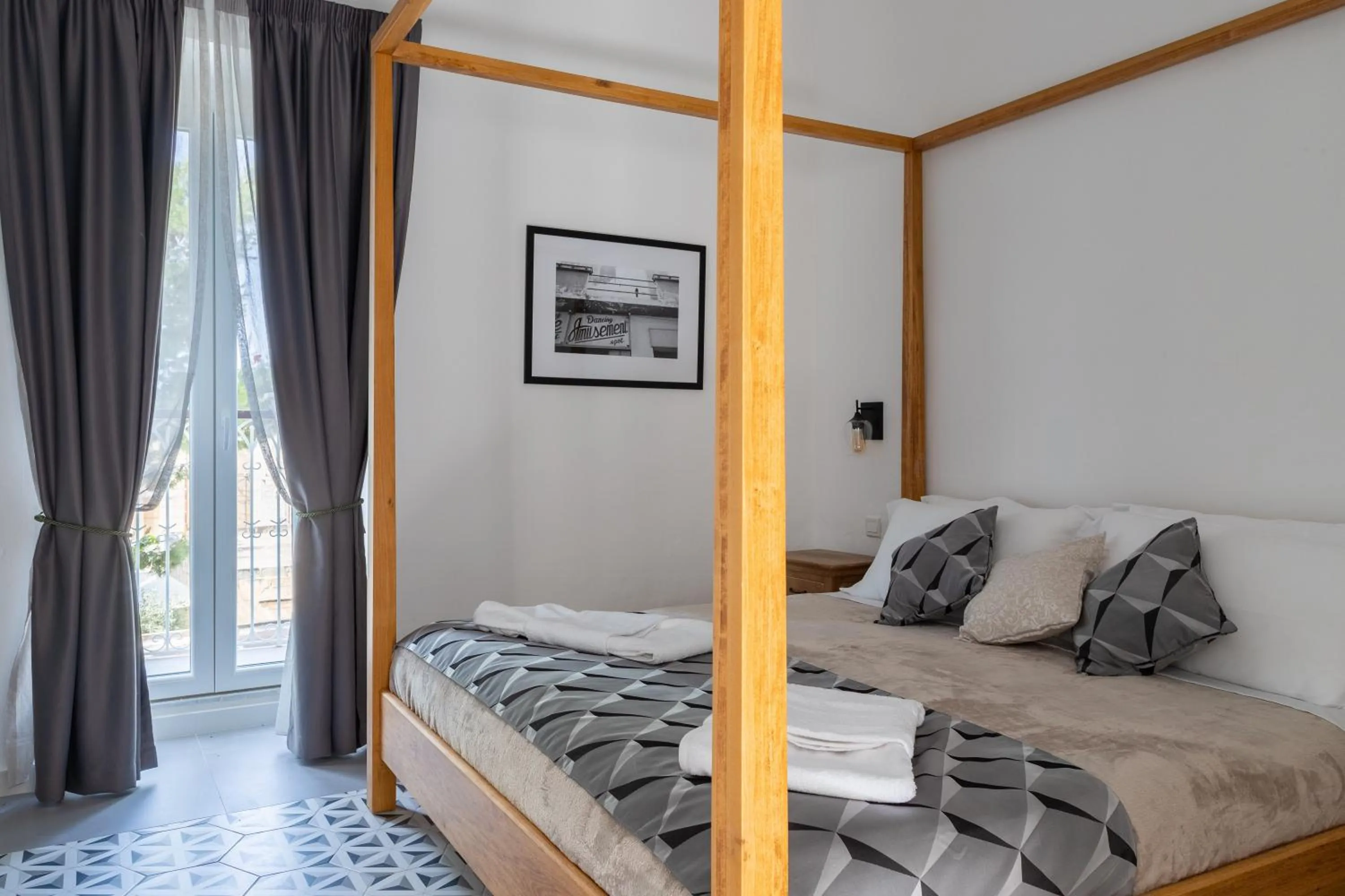 Photo of the whole room, Bed in MYN in Rabat