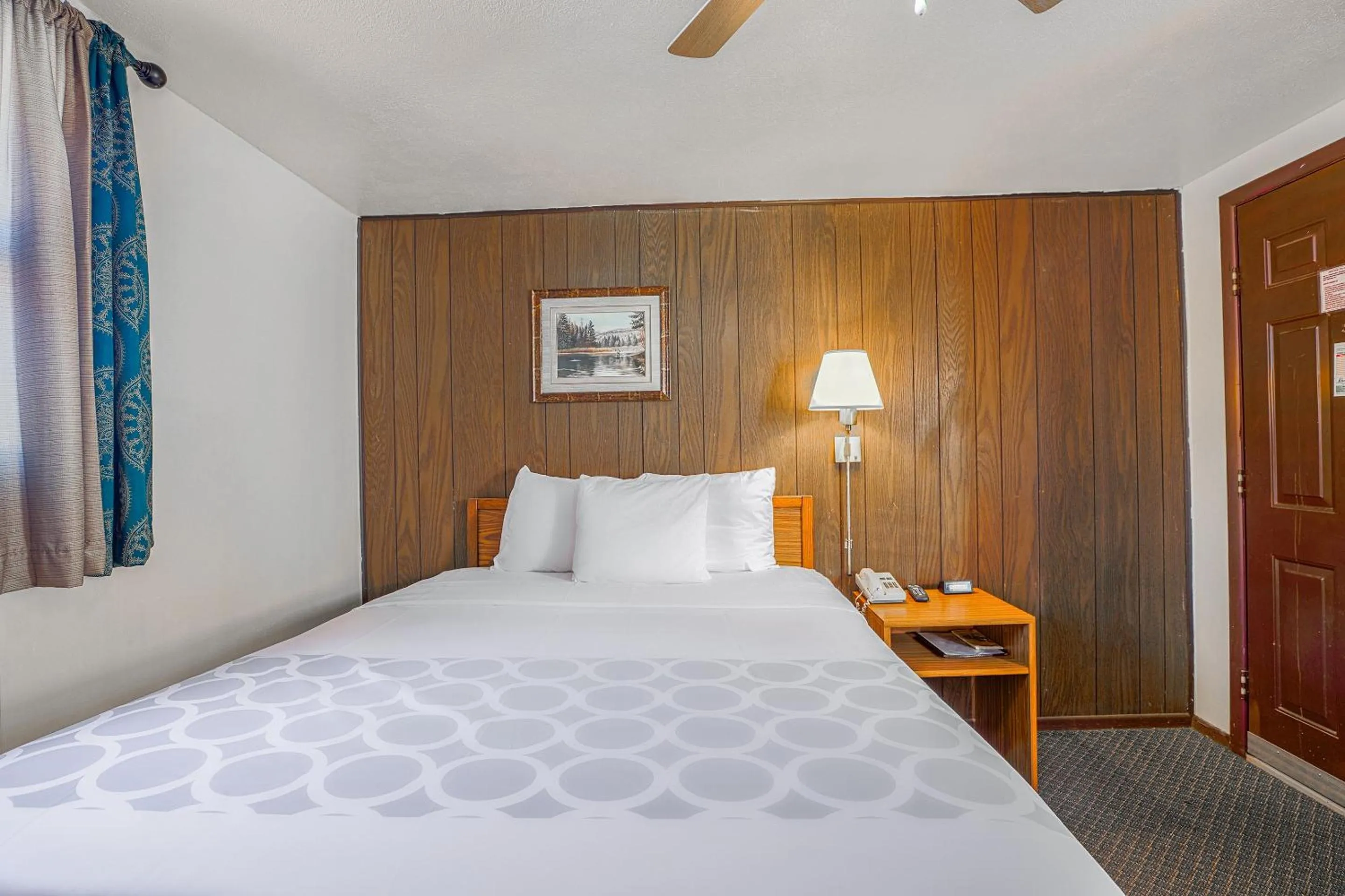 Bedroom, Bed in Love Hotels Silver Street by OYO at Hurley WI