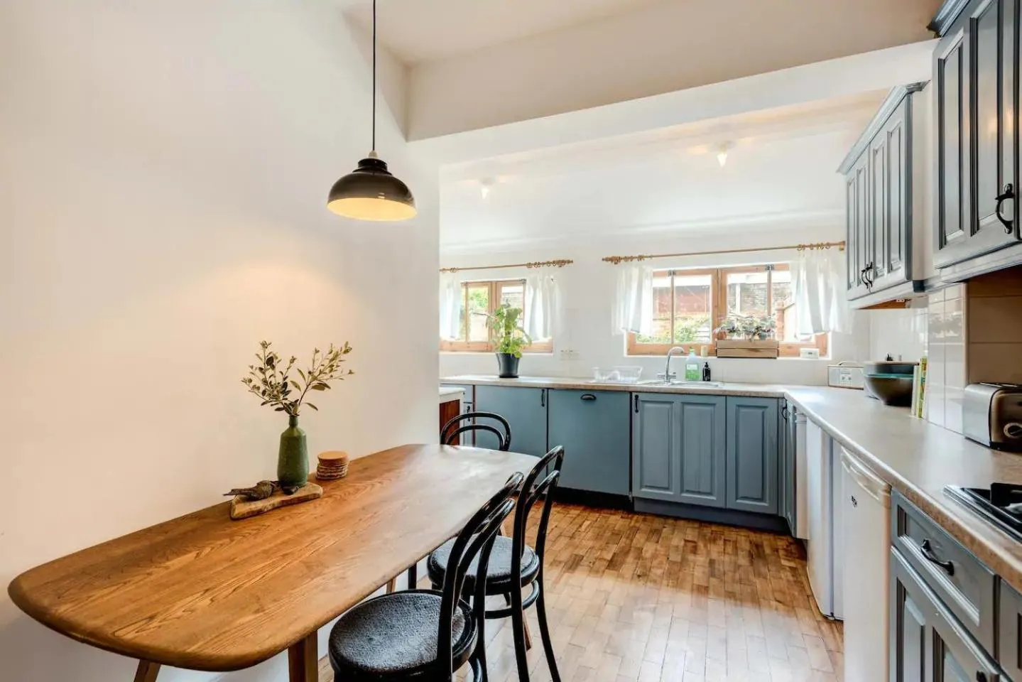 Kitchen or kitchenette in The Writers Retreat- Hastings