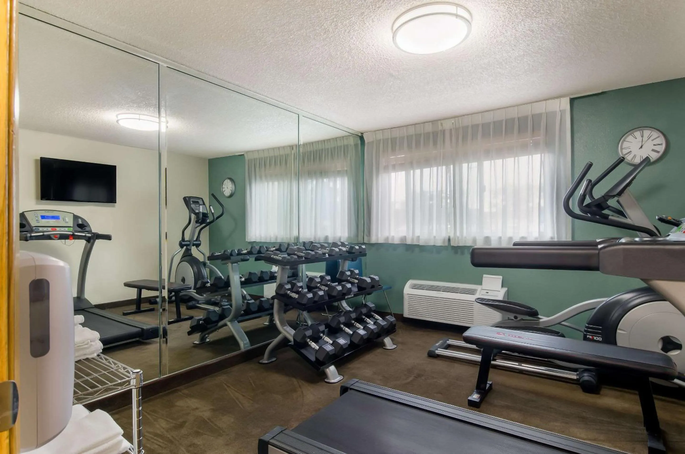 Fitness centre/facilities in Quality Inn & Suites Silverdale Bangor-Keyport