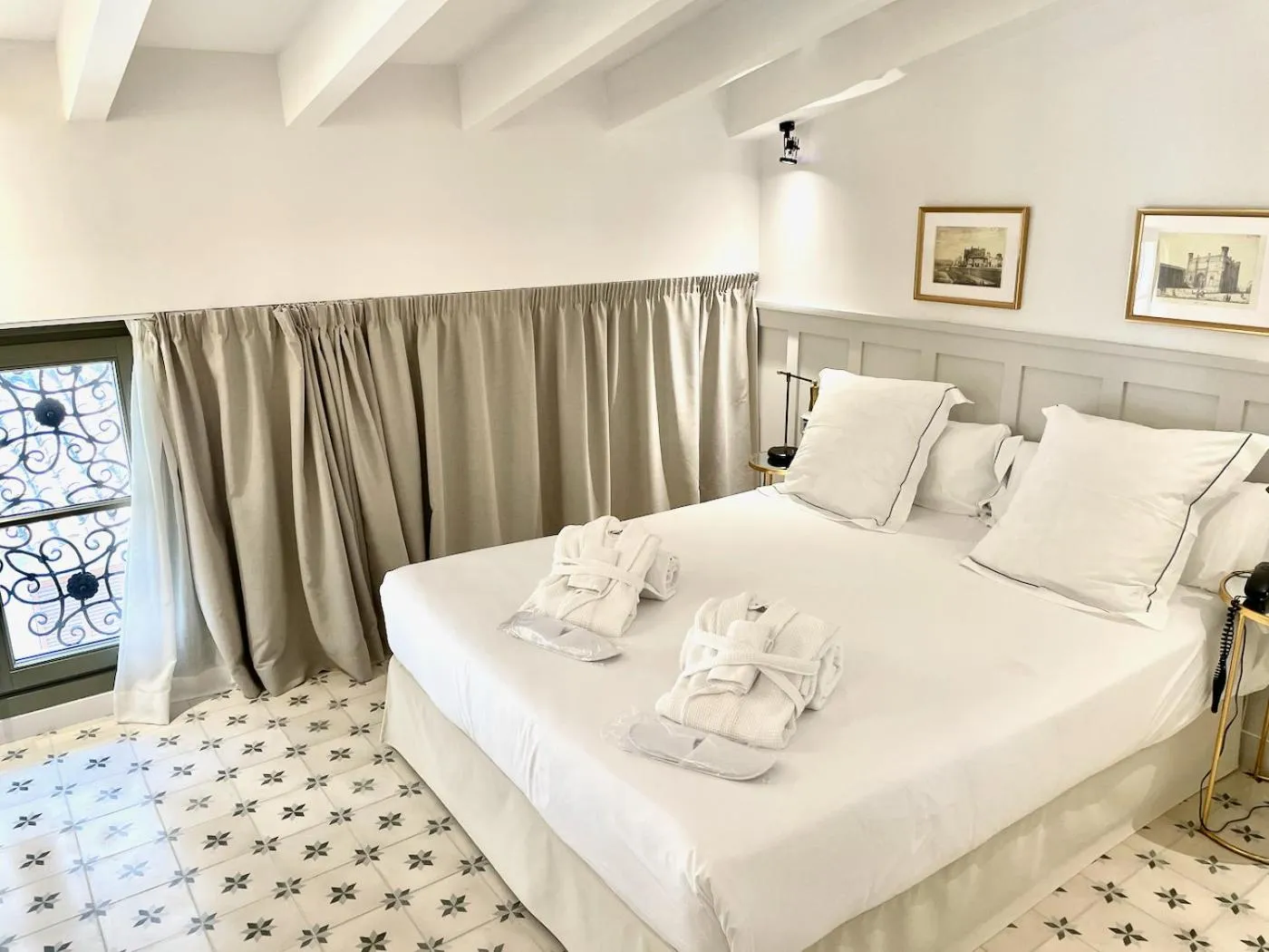 Bed in Hotel Basilica