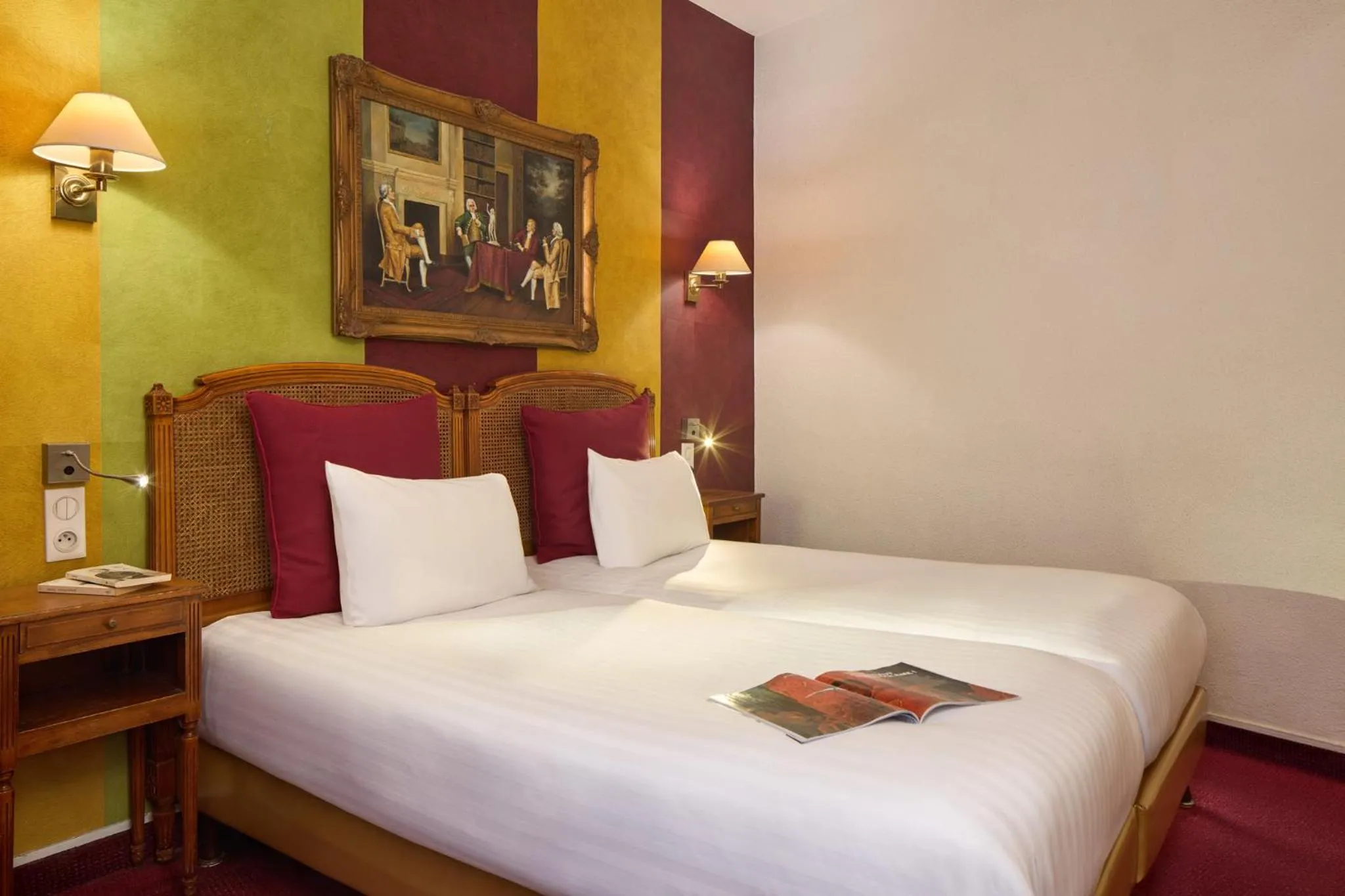 Bedroom, Bed in Timhotel Invalides Eiffel