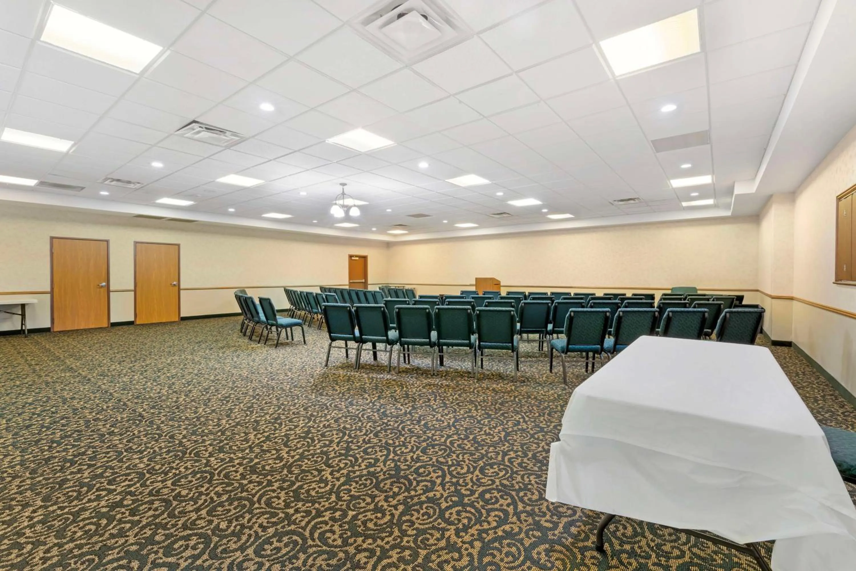 Meeting/conference room in Best Western Wittenberg Inn