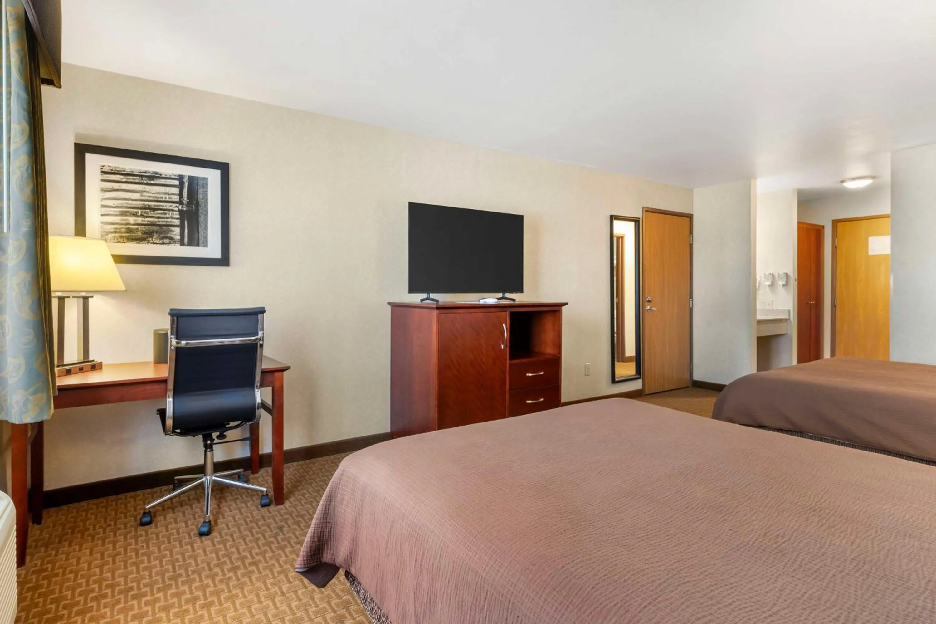 Bedroom, Bed in Best Western Wittenberg Inn