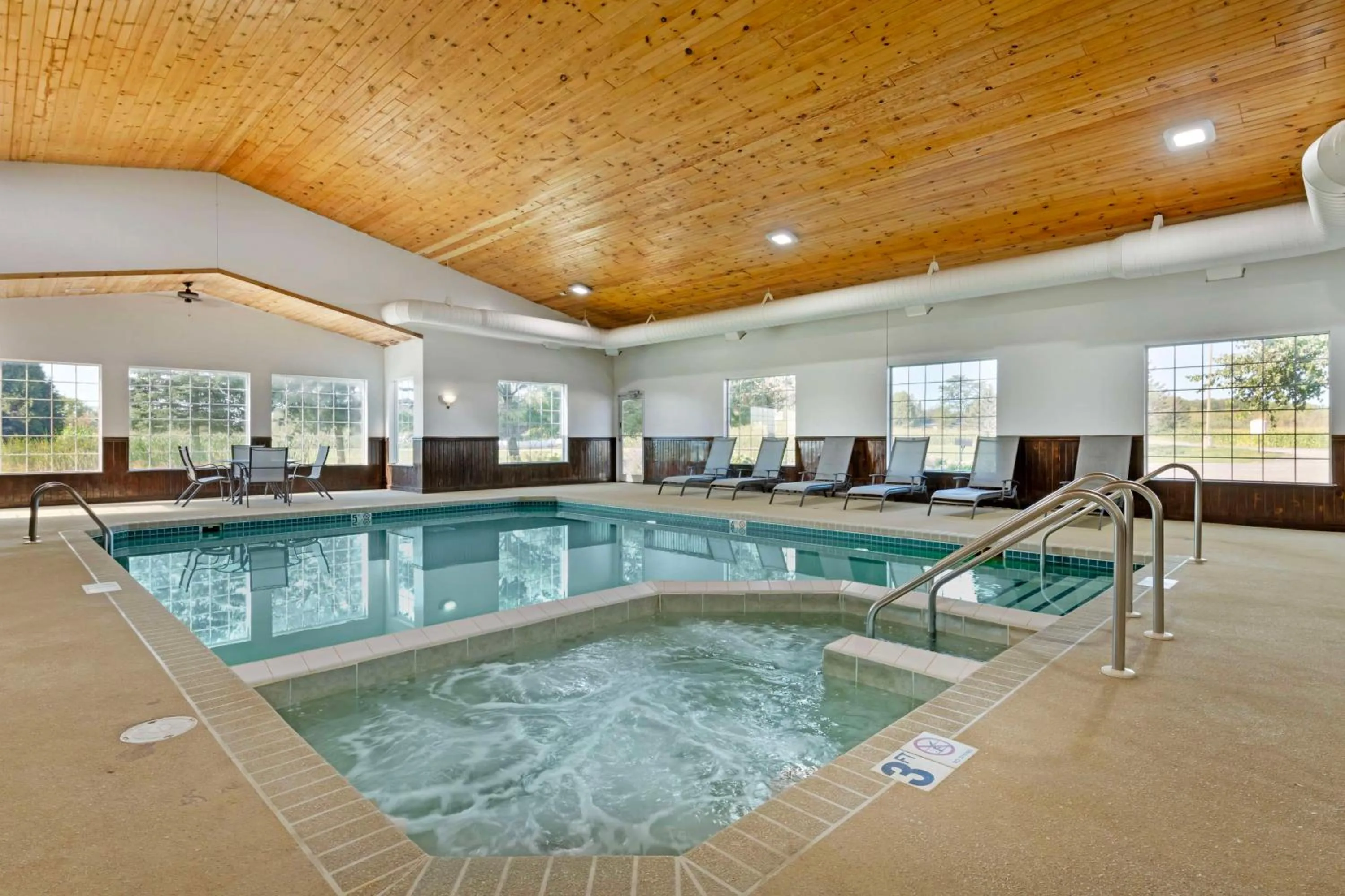 Pool view in Best Western Wittenberg Inn