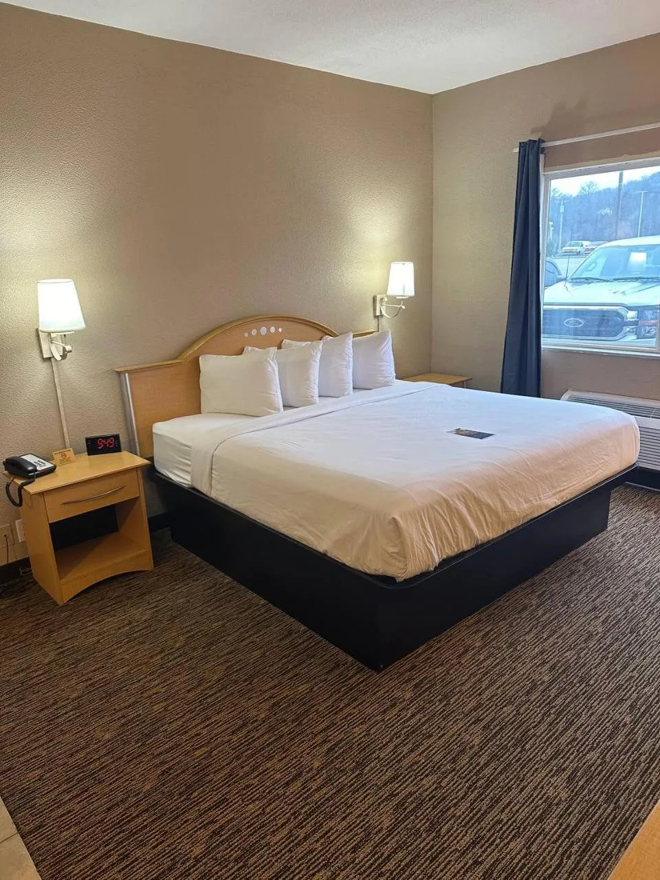 Bed in Baymont by Wyndham Lawrenceburg