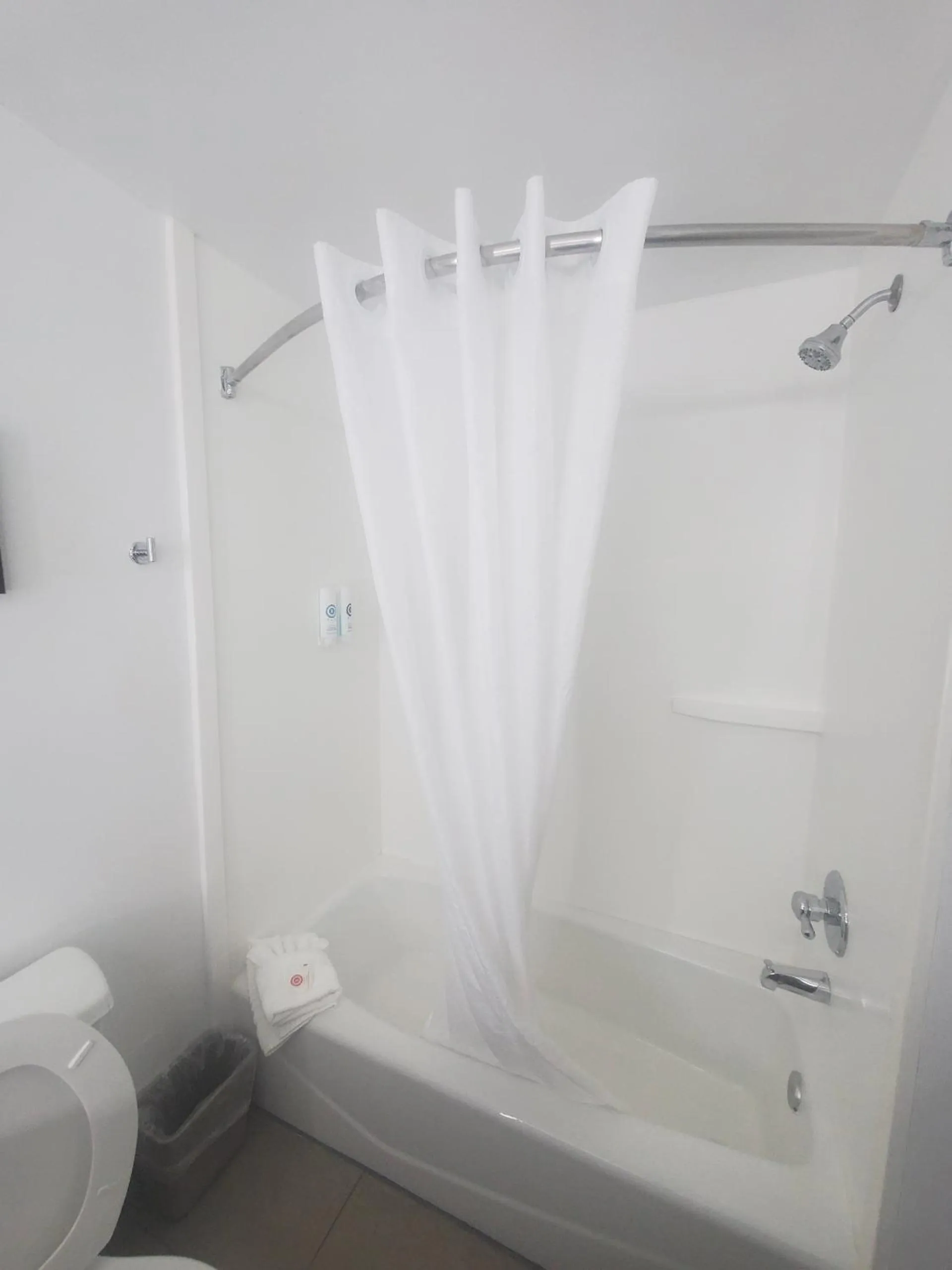 Bathroom in Comfort Inn & Suites Calhoun South