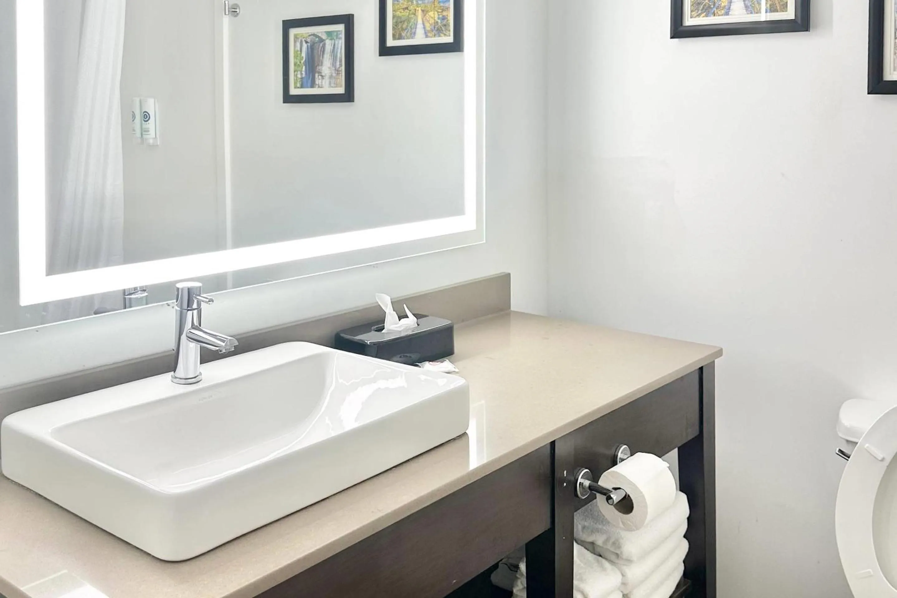 Bedroom in Comfort Inn & Suites Calhoun South