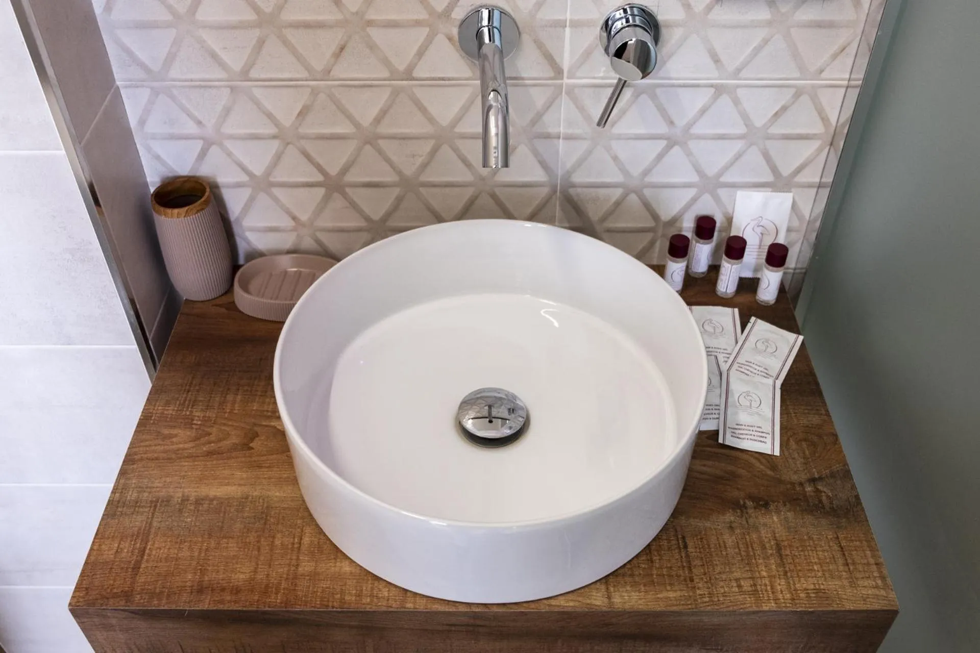 Bathroom in Domus Monasteire